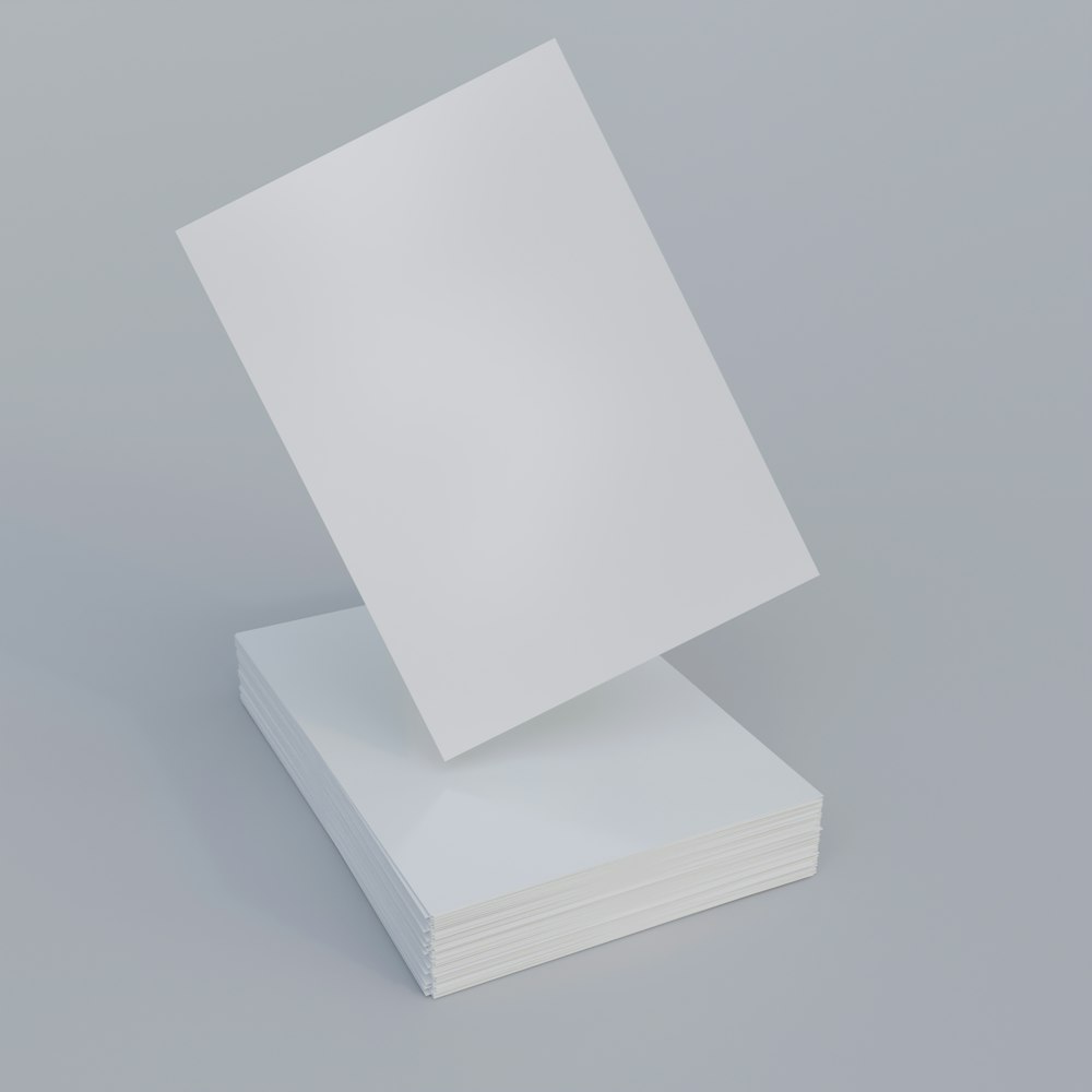 caixa retangular branca na superfície branca