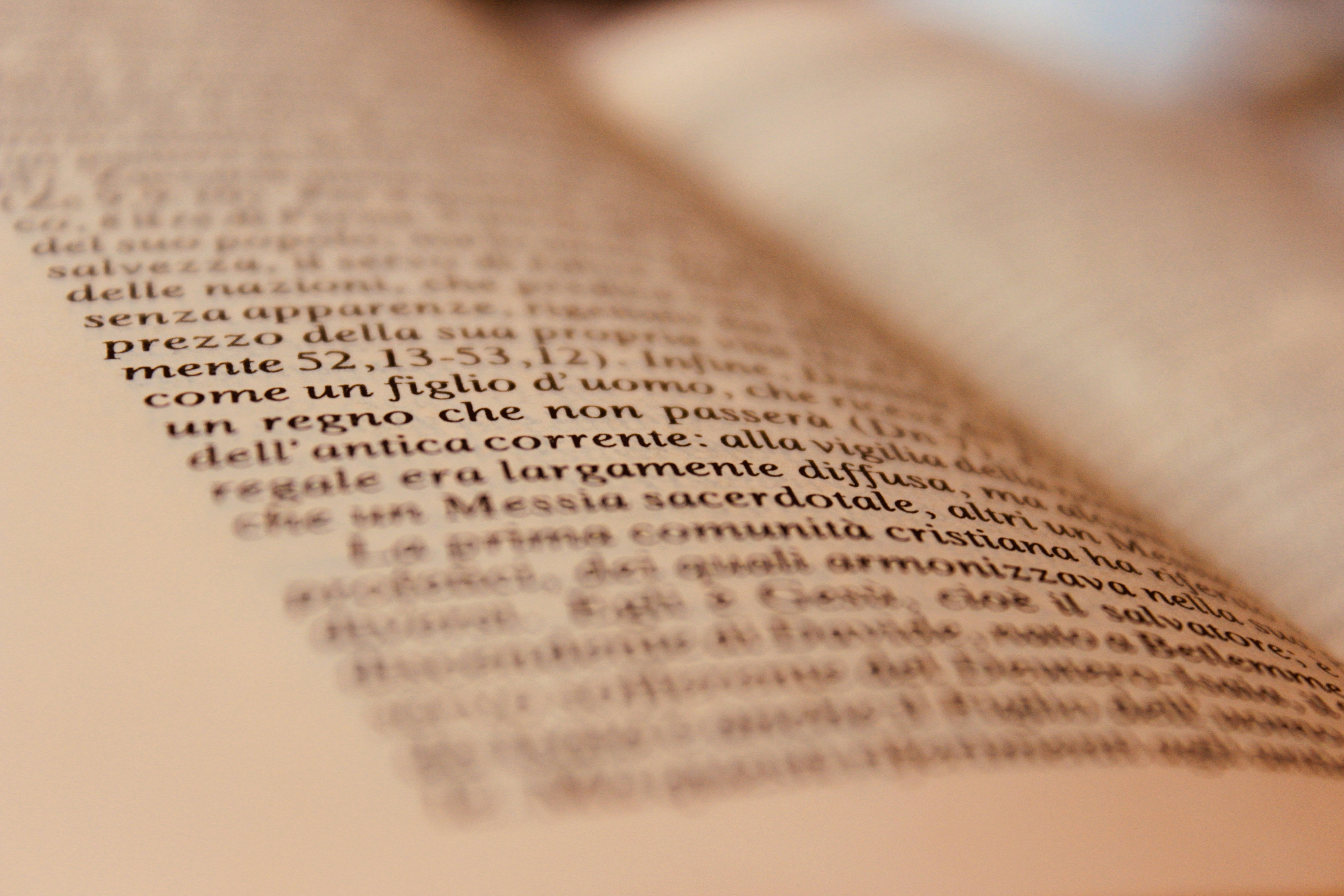 Révisiter la programmation littéraire à l'ère des agents