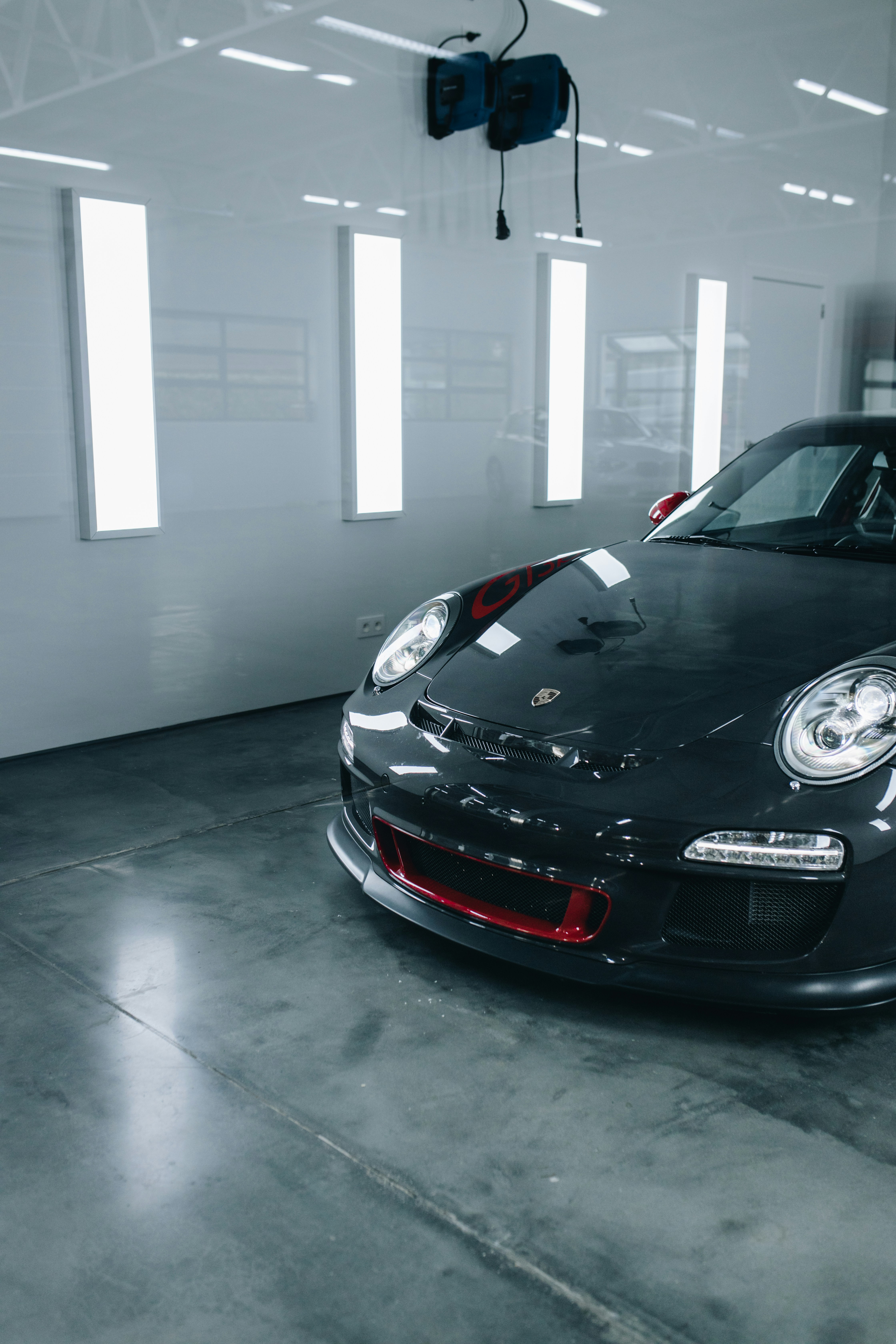 Photo by lorenzohamers