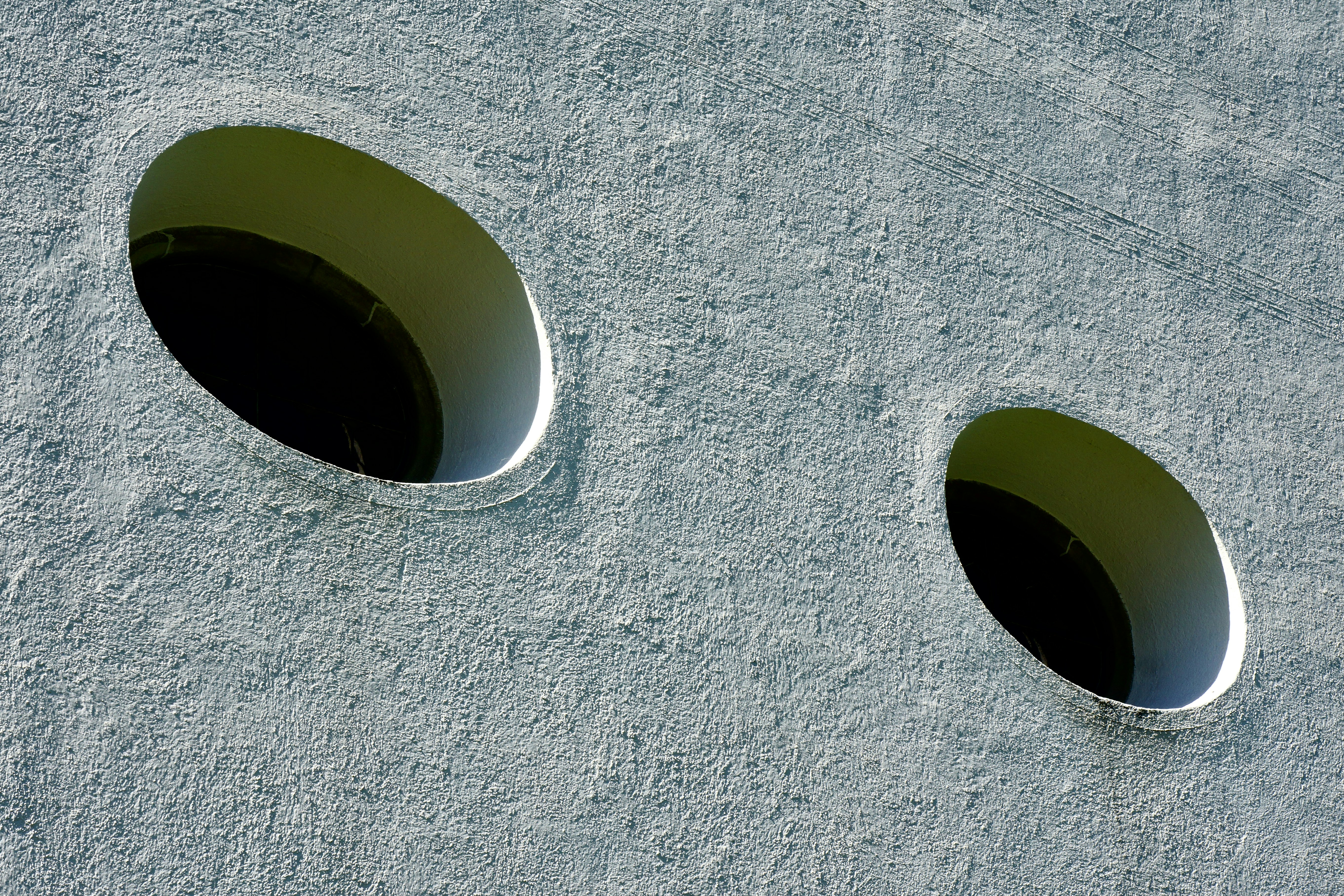 Fantastiskt! Första hålet – en magisk hole-in-one!