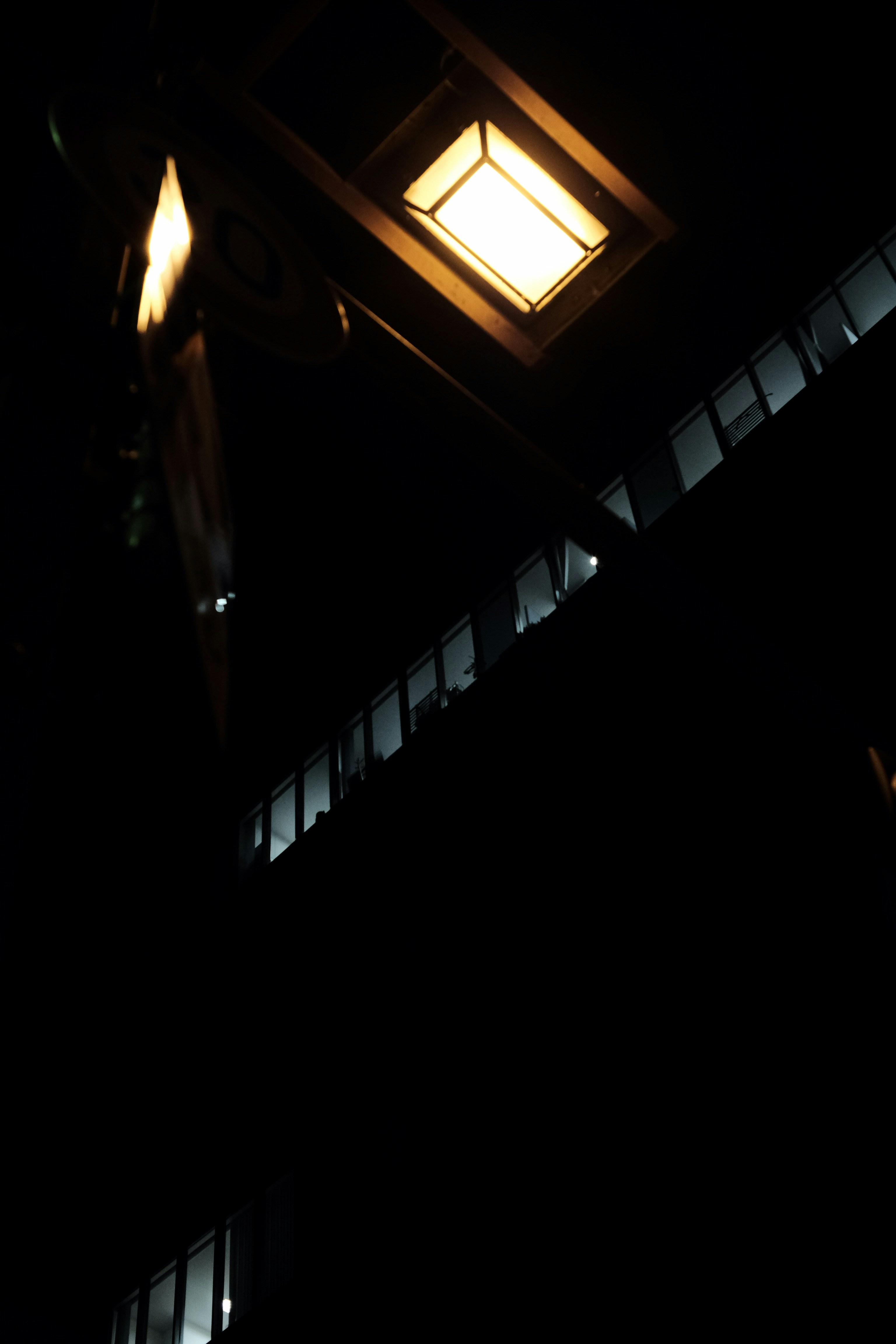 photo-1630904519229-40317030d6fc?ixid=M3wxMjA3fDB8MXxzZWFyY2h8MTB8fCVFMCVCOCU4OCVFMCVCOCVBRCUyMGxlZCUyMGluZG9vcnxlbnwwfHx8fDE3Njc2MjY4MjR8MA\u0026ixlib=rb-4.1.0