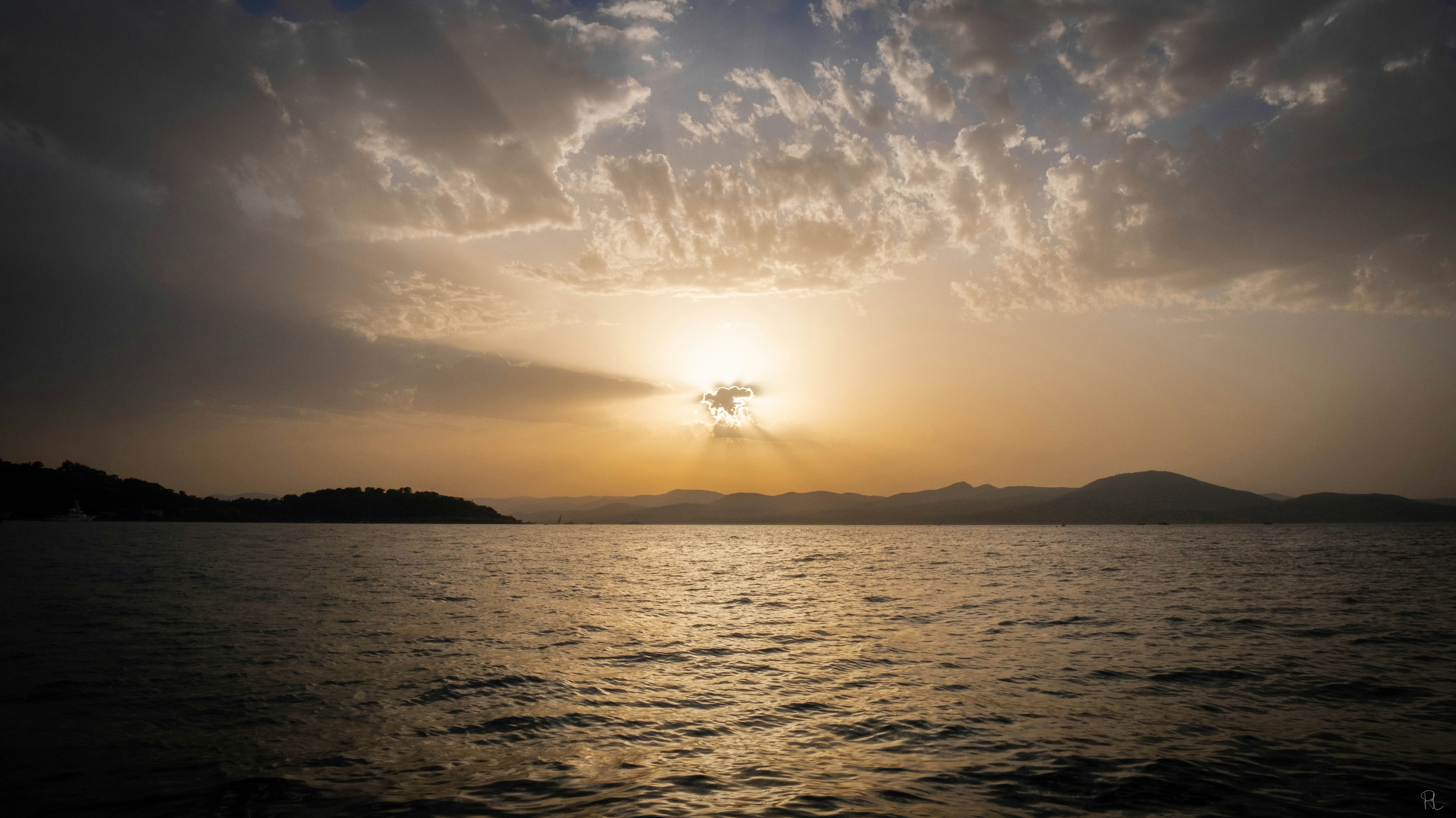 Photo by hadrienrose