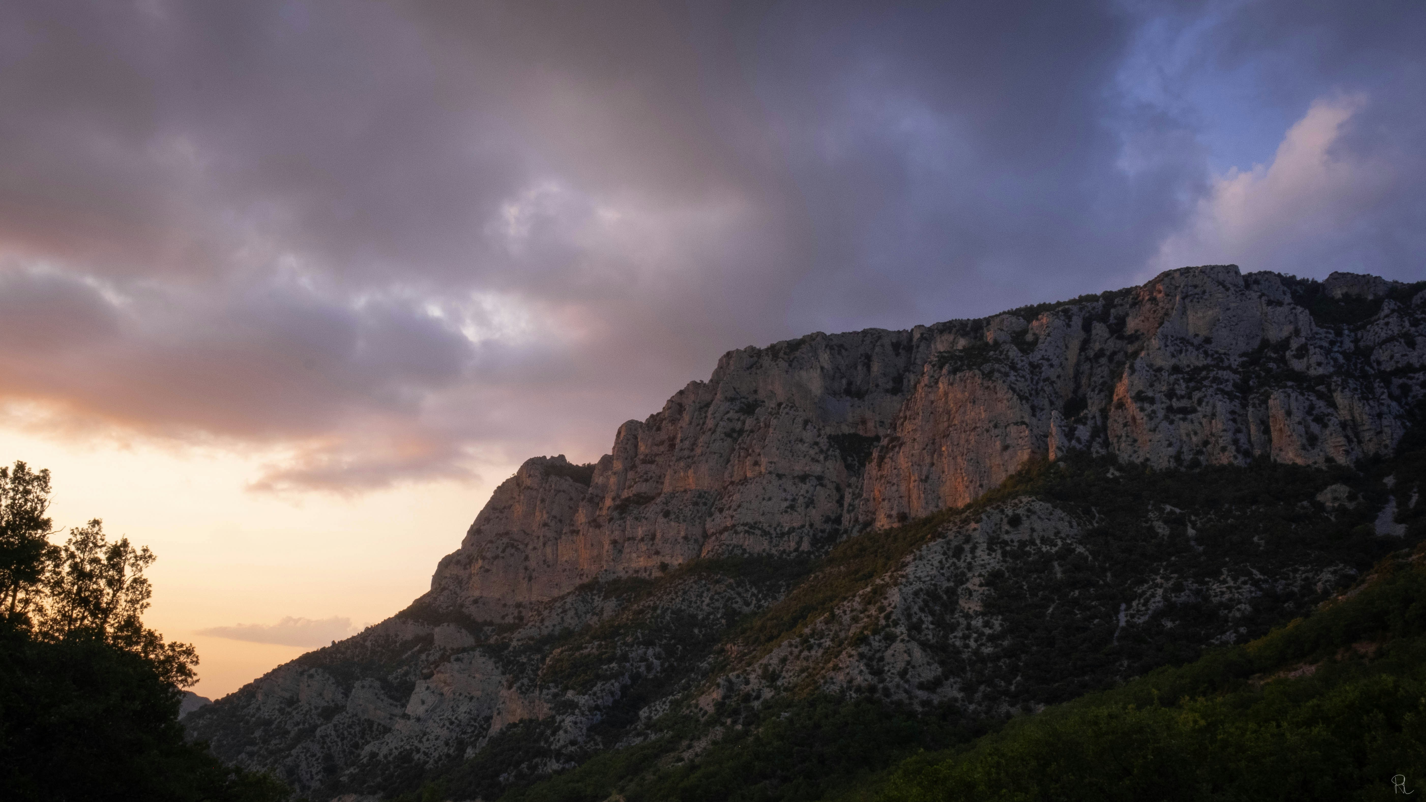 Photo by hadrienrose