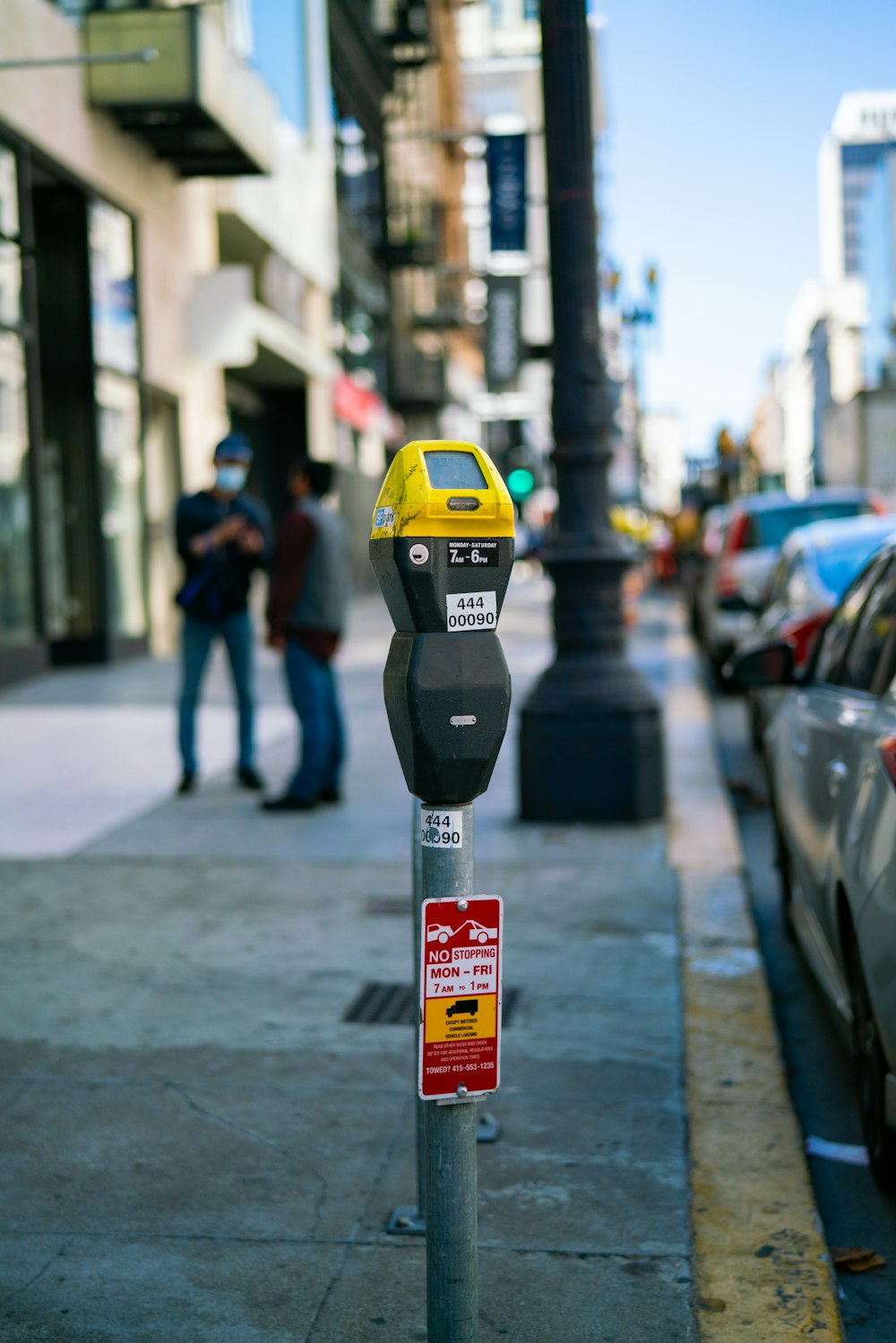 yellow and black traffic light