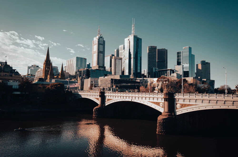 Melbourne skyline and Princes Bridge over the Yarra River at dusk
