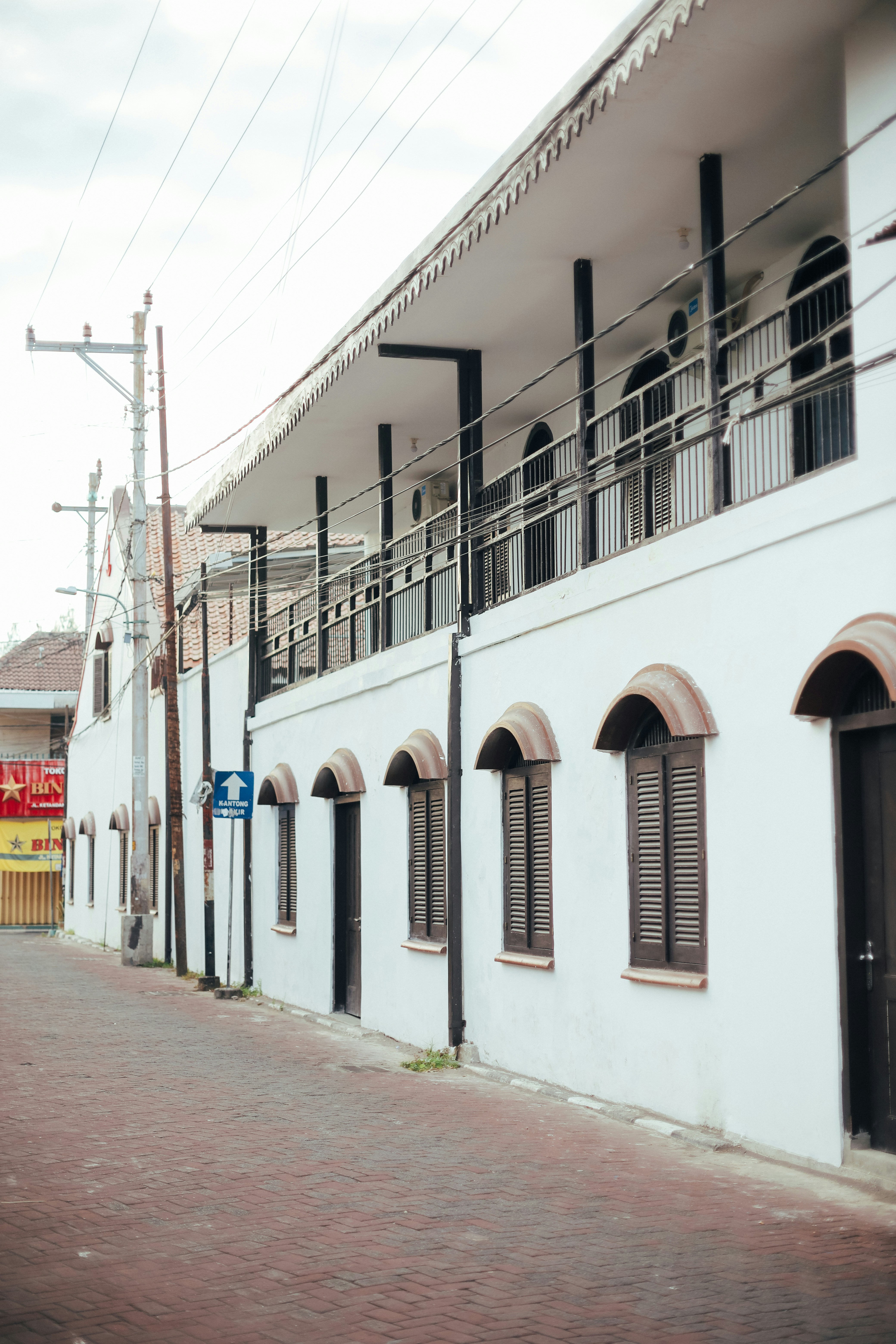 jogja traditional house, wallpaper, Sejarah Omah Oblong Jogja: Dari Rumah Tradisional ke Kaos Populer 6