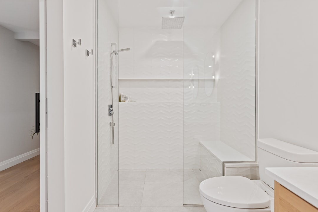 What Type of Shower Door is the Safest?
