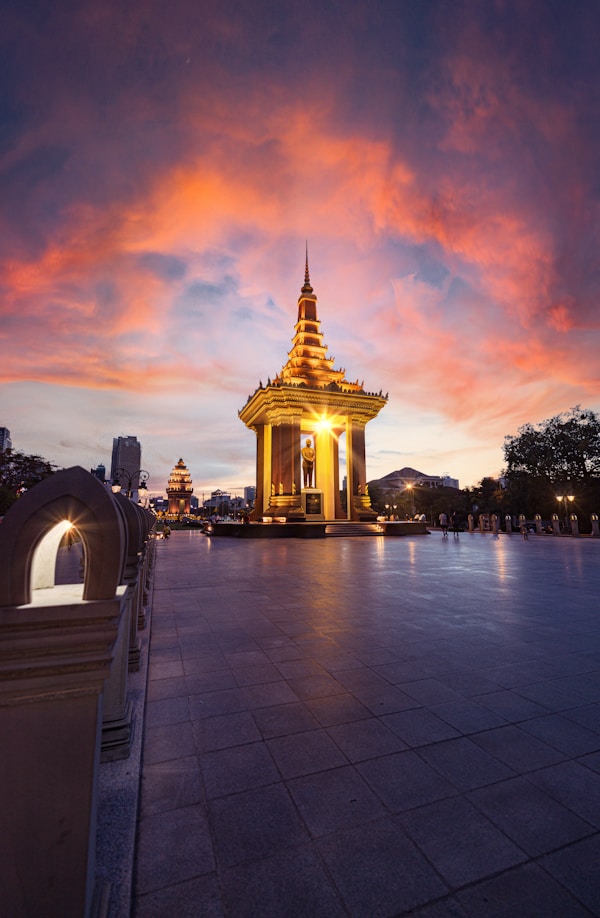 Phnom Penh: Best Weather, Seasons & Months to Visit