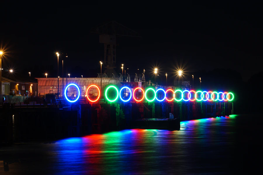 Les anneaux et les quais de Nantes au bord de la Loire