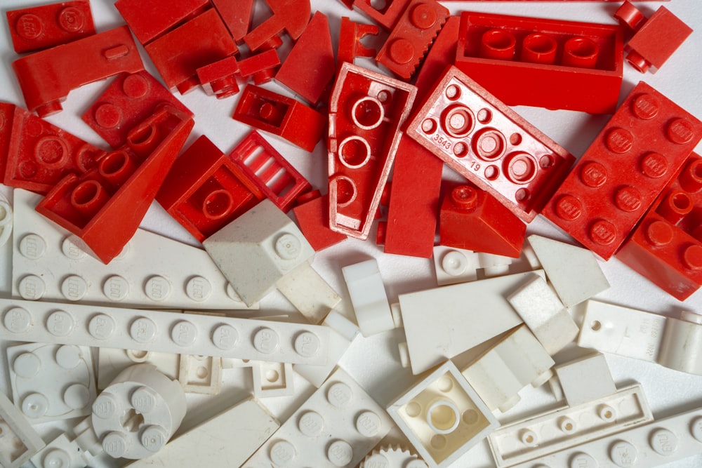 red and white plastic blocks