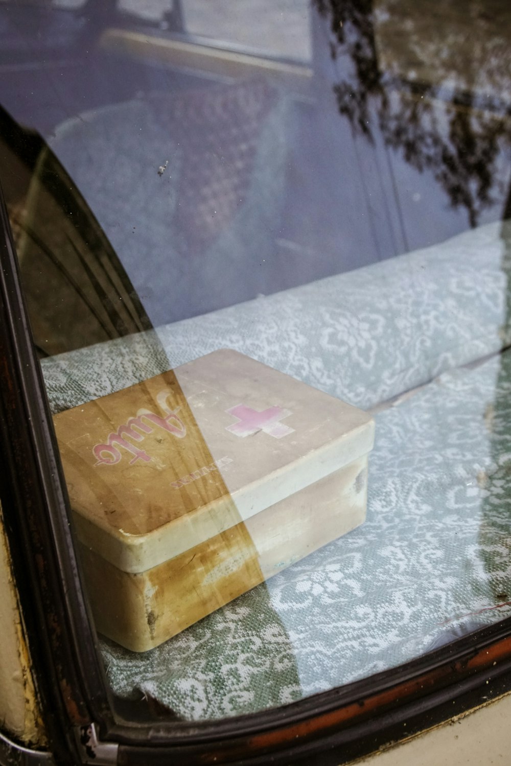 brown and white wooden box