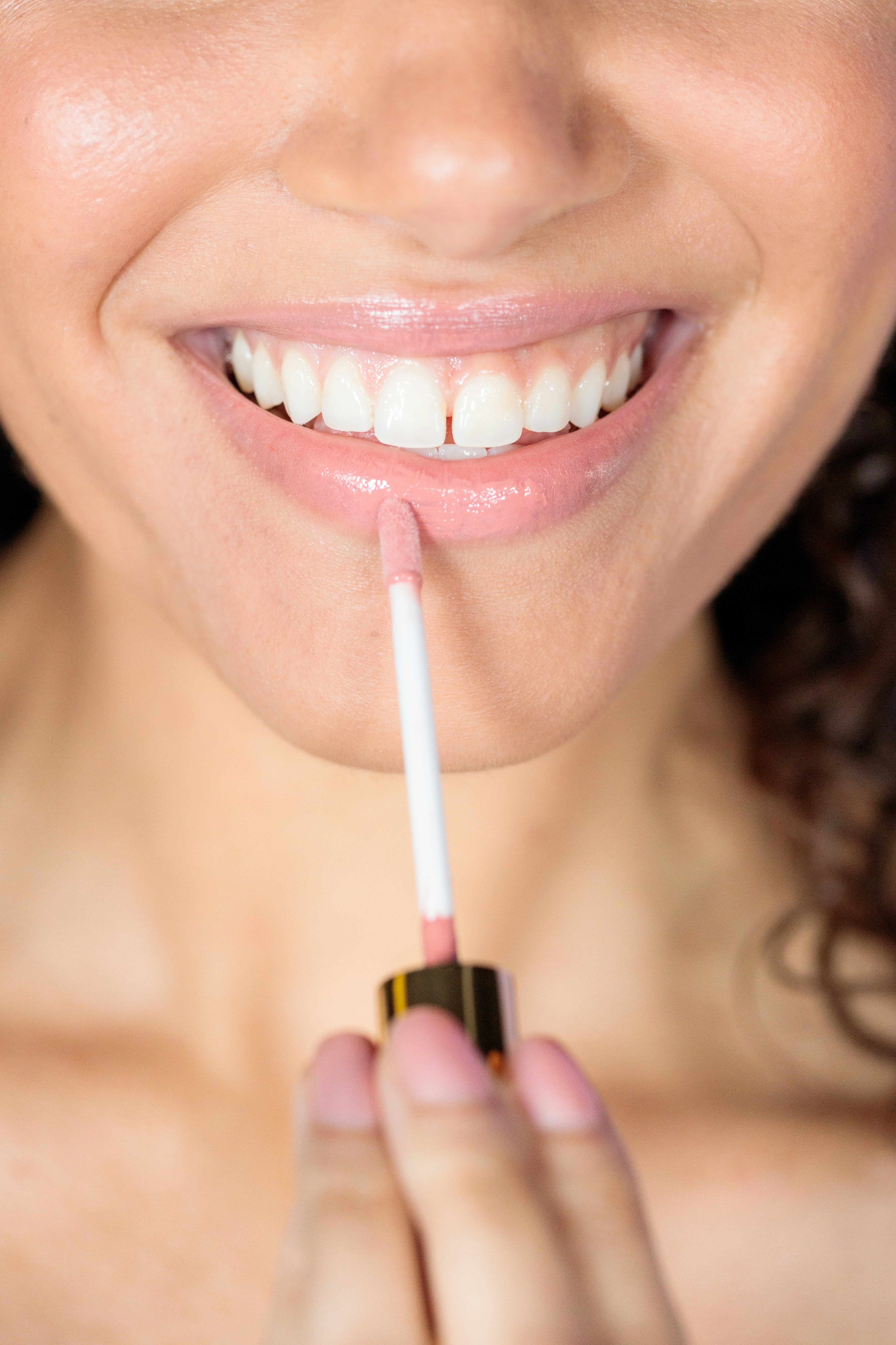 MISS SWISS Lily Lip gloss
