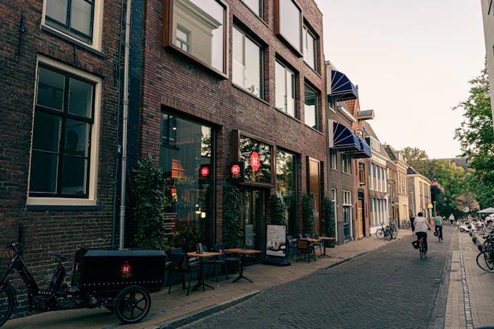 Best Solo Traveler Spots in Groningen: Where to Eat, Drink, and Connect