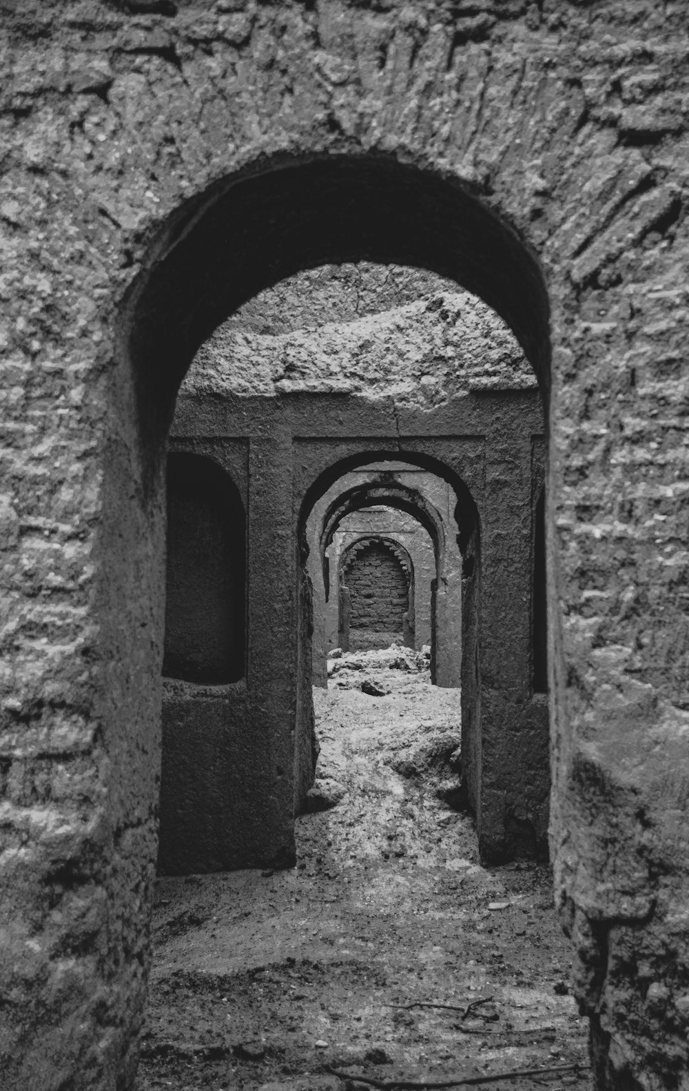 gray concrete tunnel during daytime