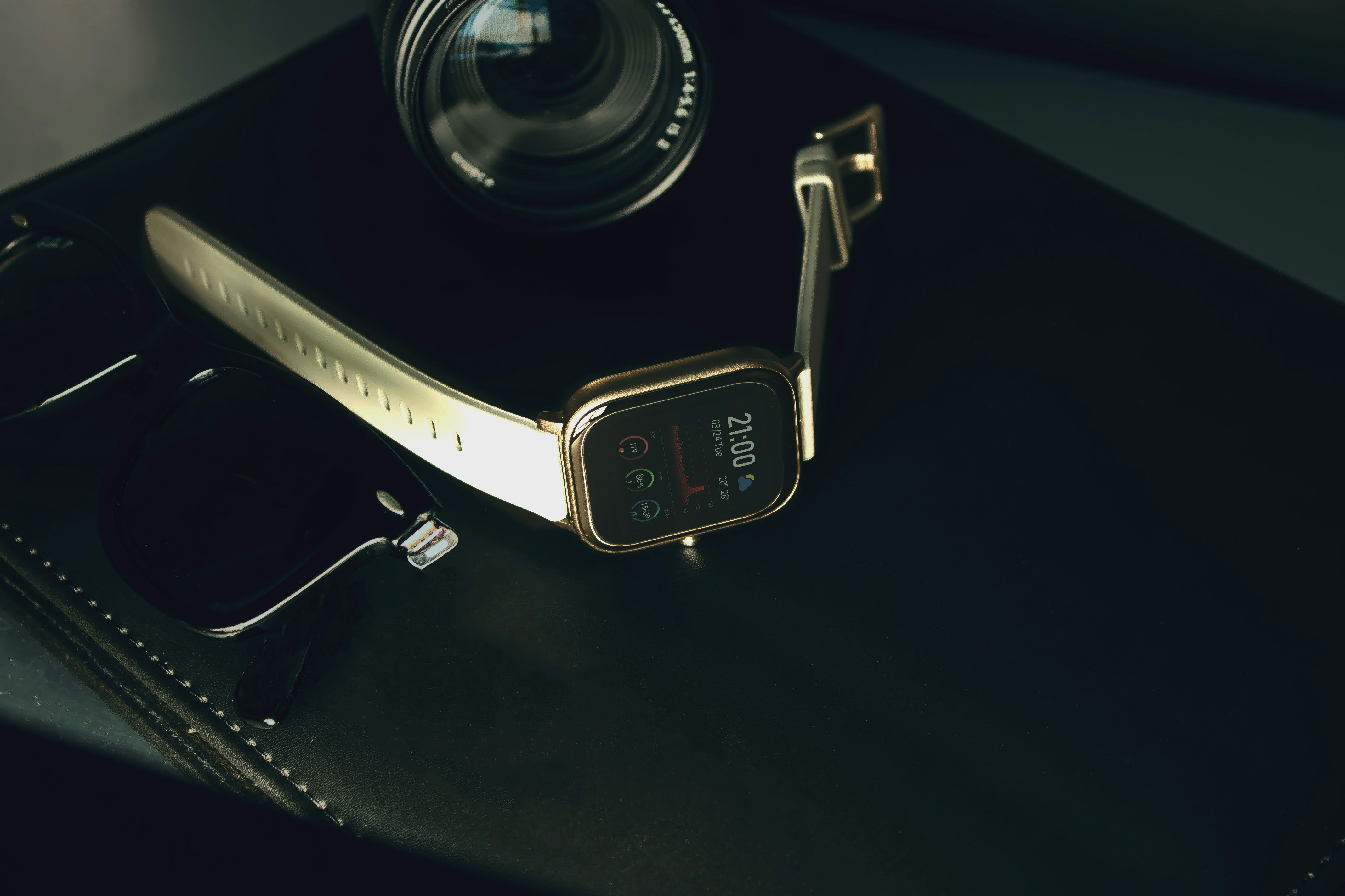 silver aluminum case apple watch with white sport band