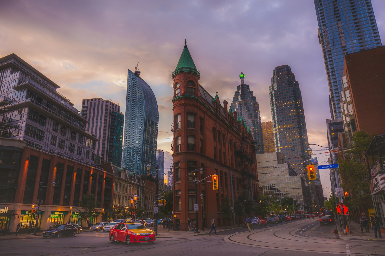 Homes for Sale in Downtown Toronto: The Pros and Cons of Living in the Core