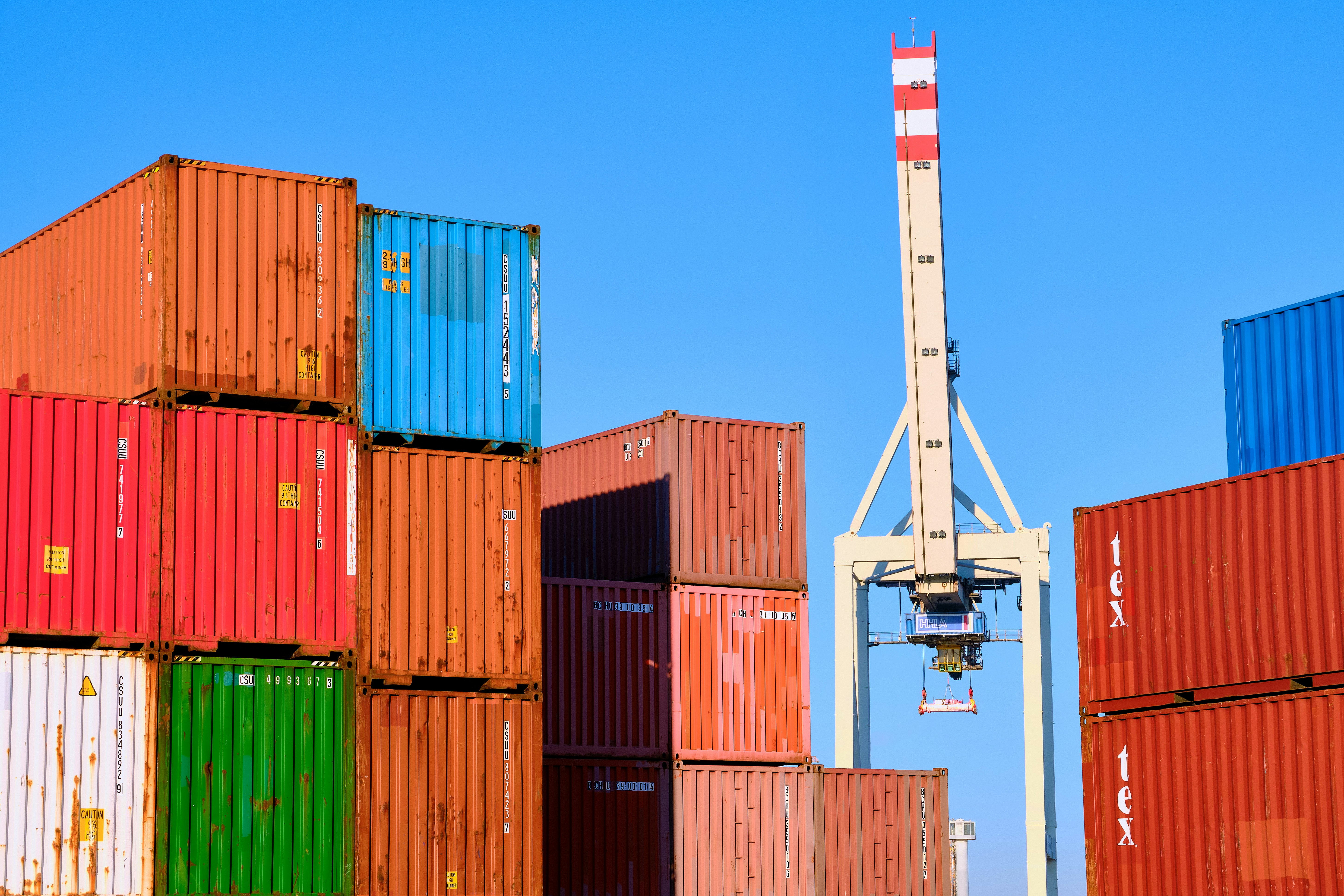 WSL 2+Docker Virtualization and containers