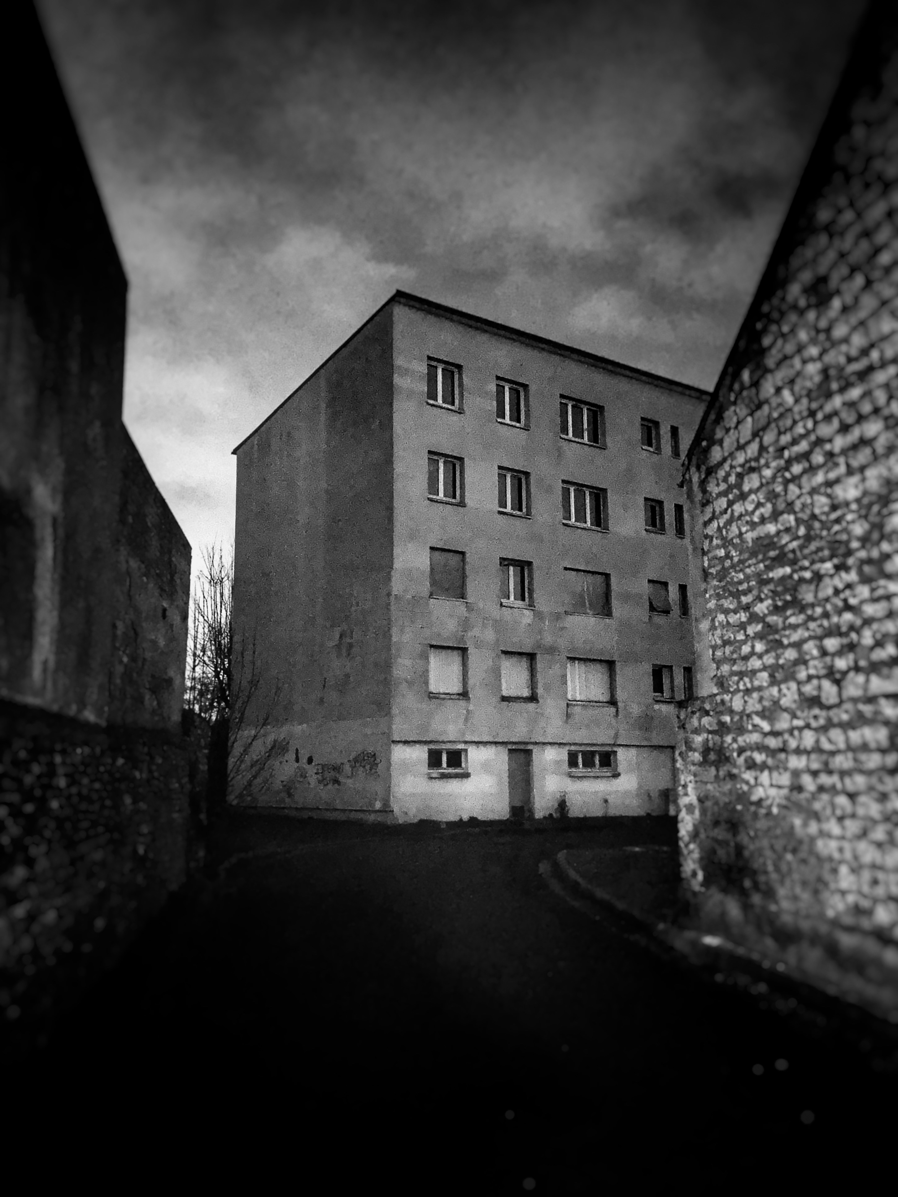 Photo by apapitrat