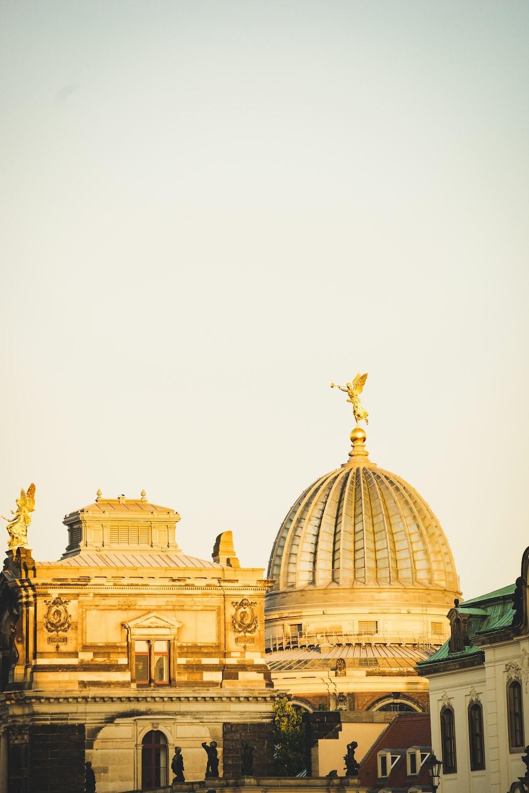 gold and white dome building