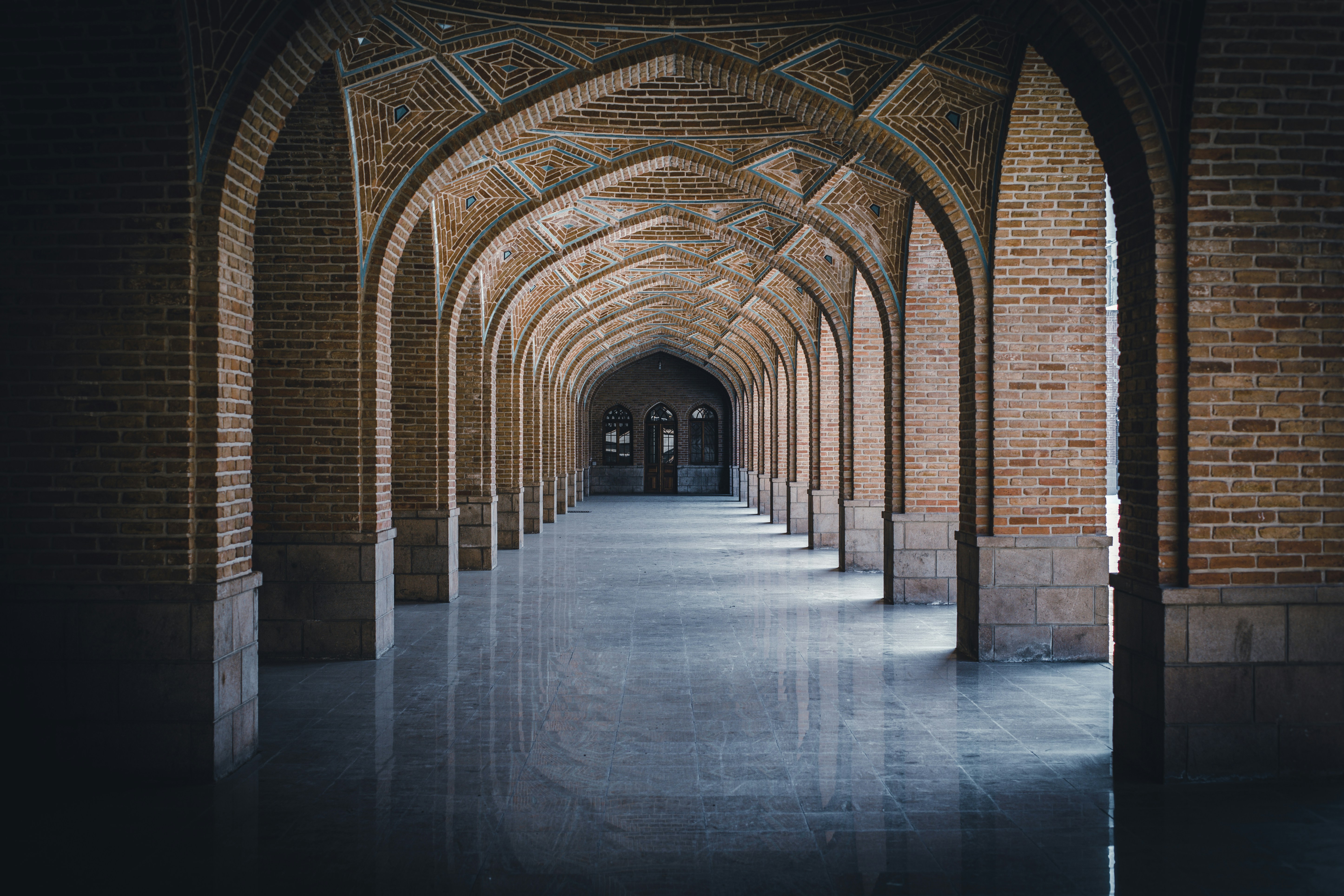 Photo by amiralinasiri