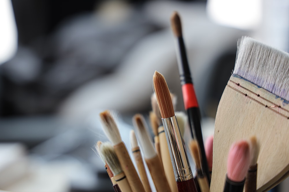 brown and black makeup brush