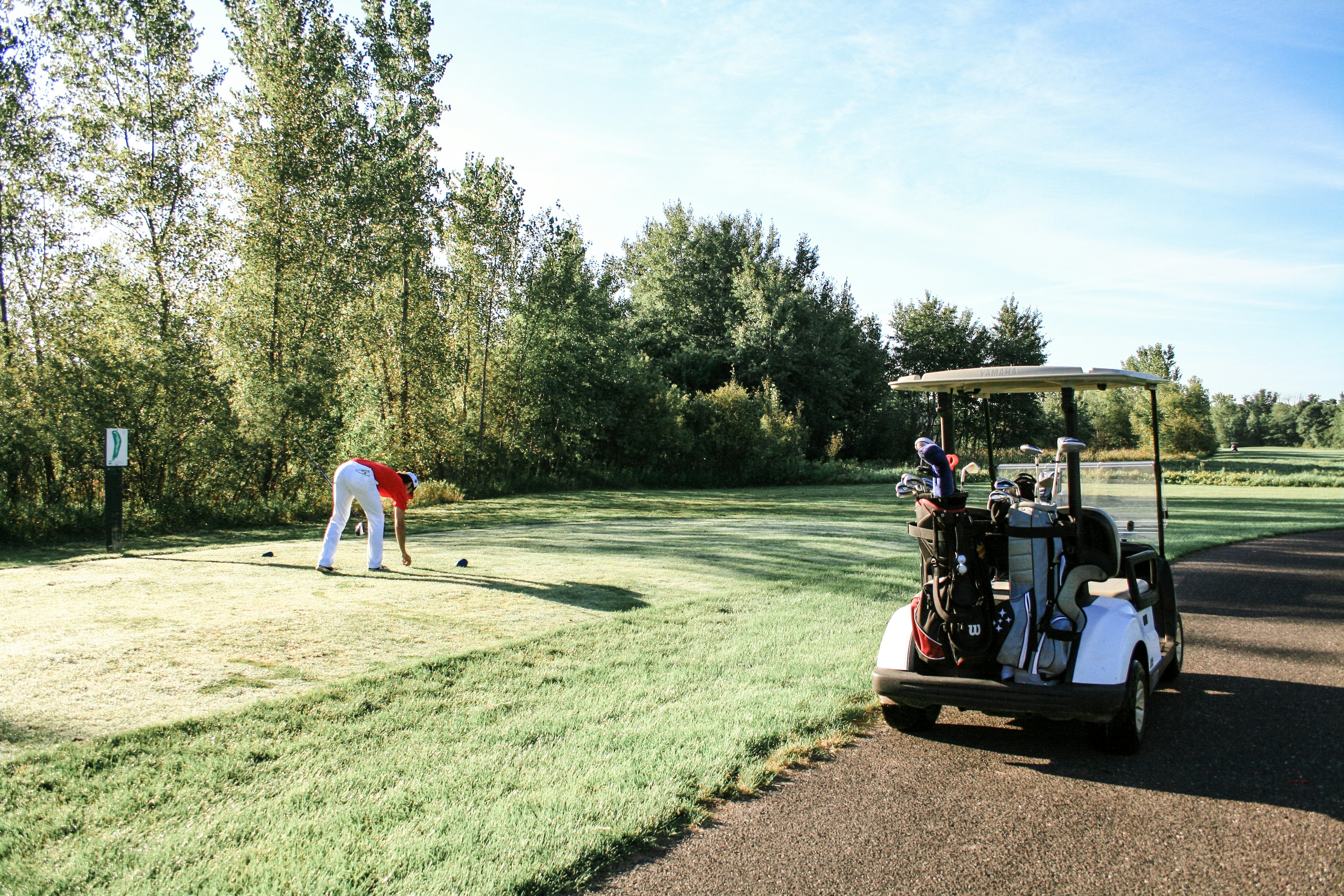 golfer getting ready to tee off