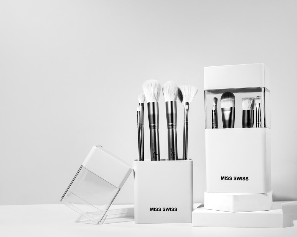 white and black makeup brush set
