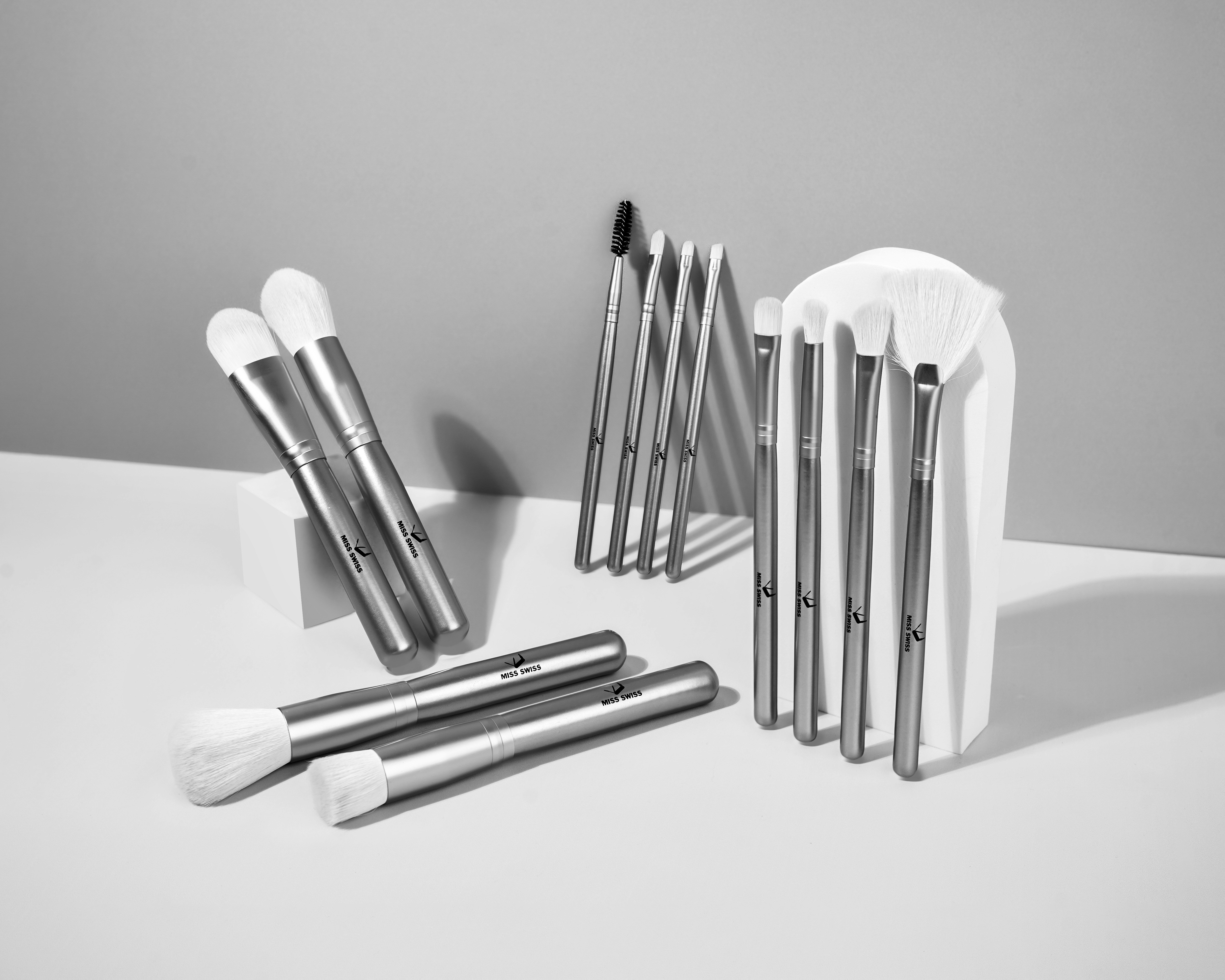MISS SWISS Makeup Brush set of 12 brushes