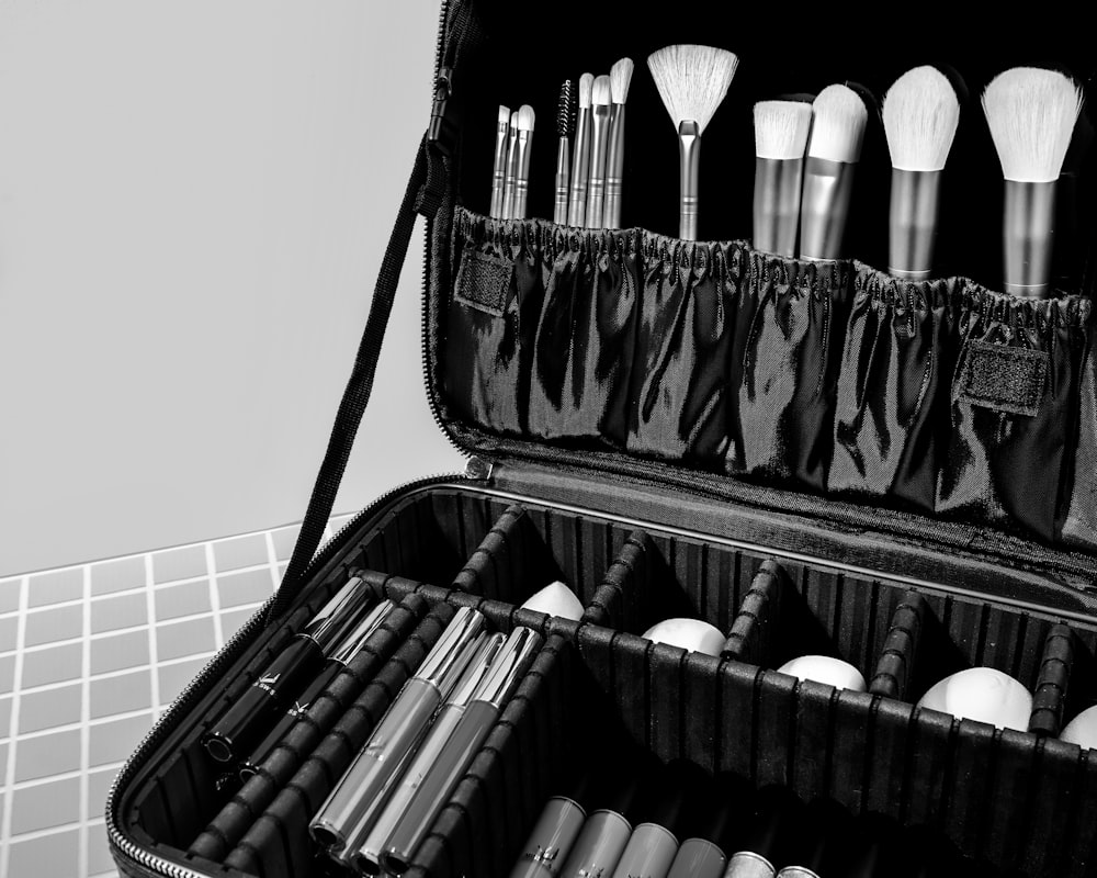 black makeup brush set in black case