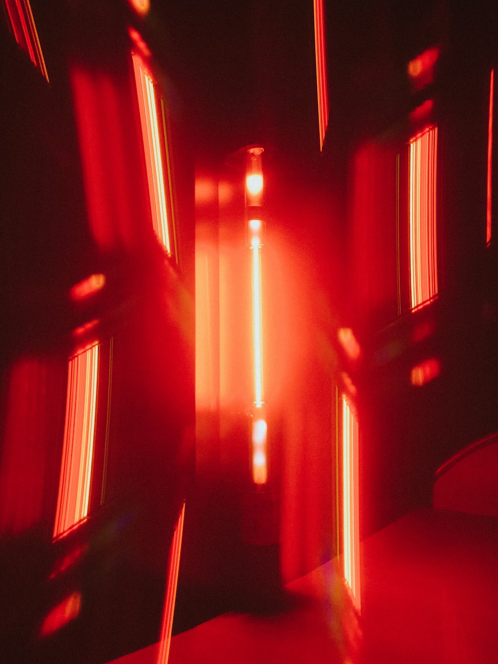 lokal grund Talje Red light on a dark room photo – Free Light Image on Unsplash