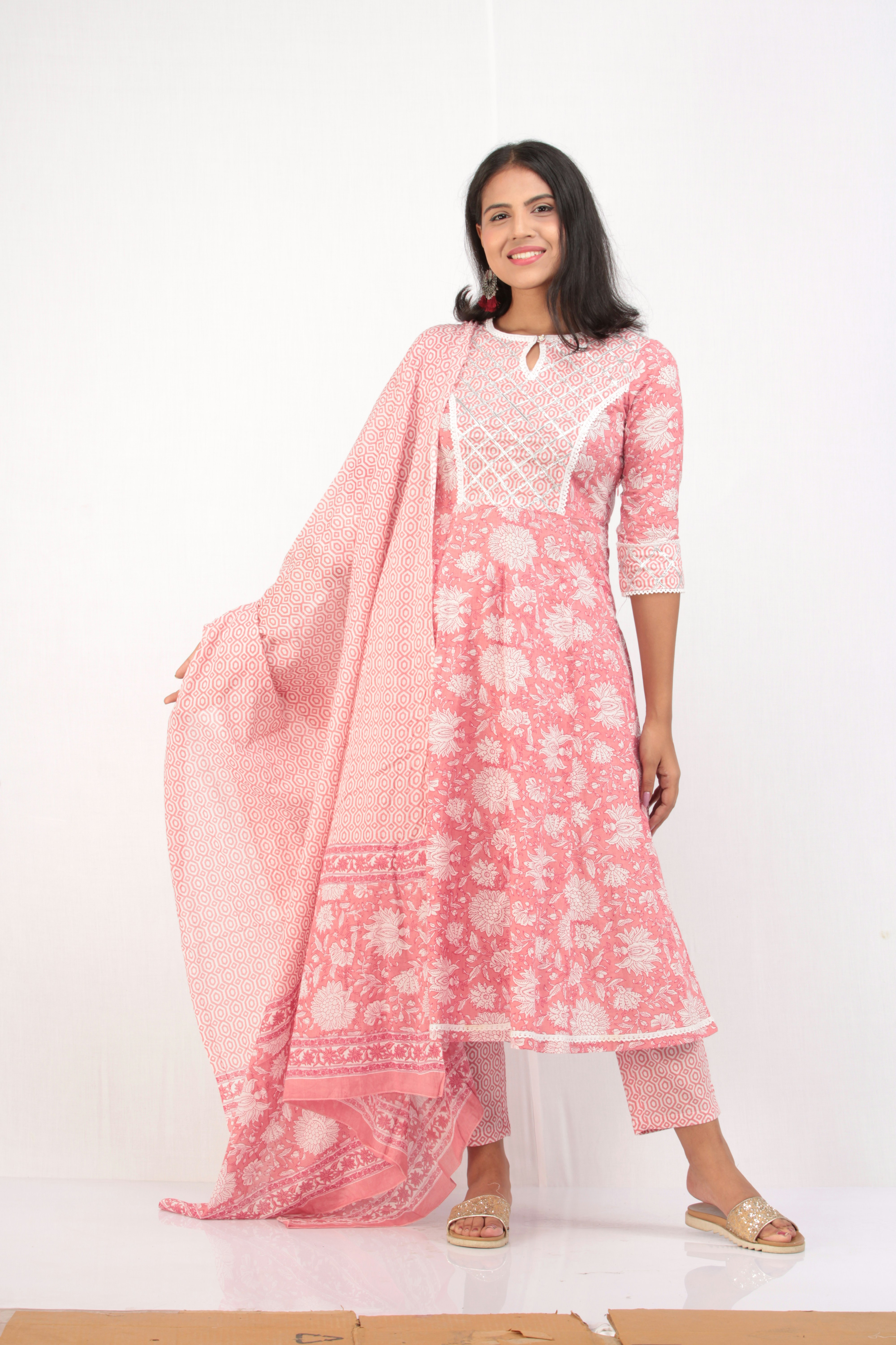 Stylish Ladies' Traditional Kurta