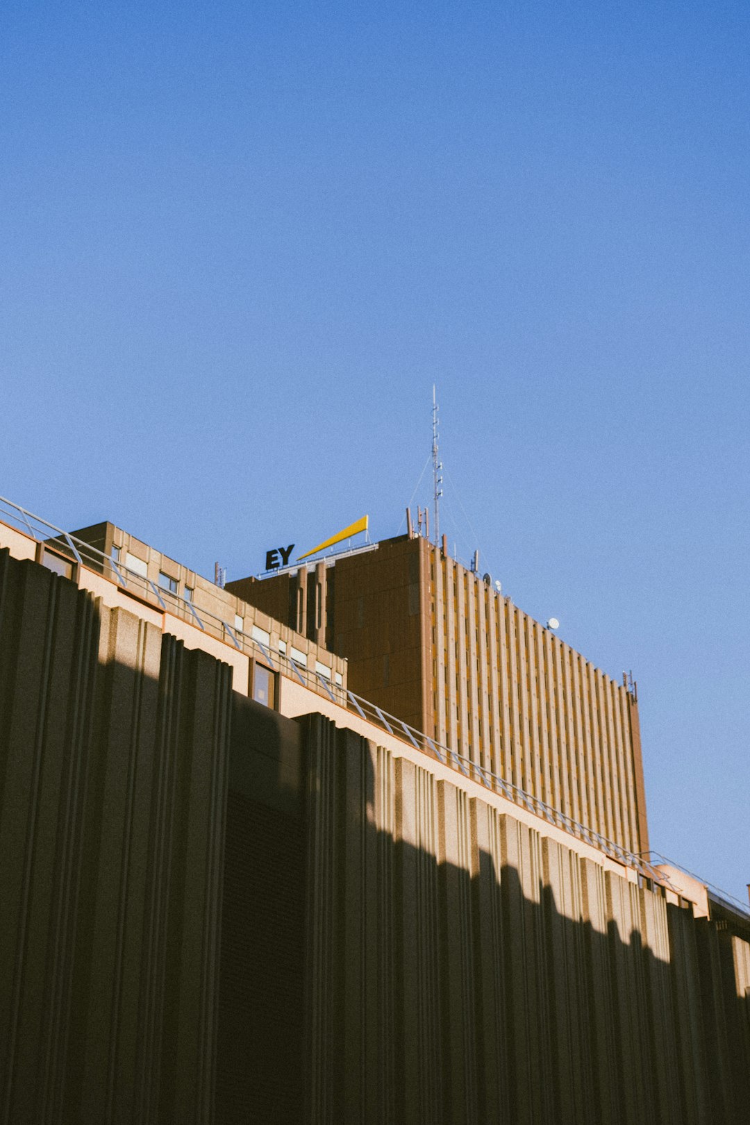 brown concrete building during daytime