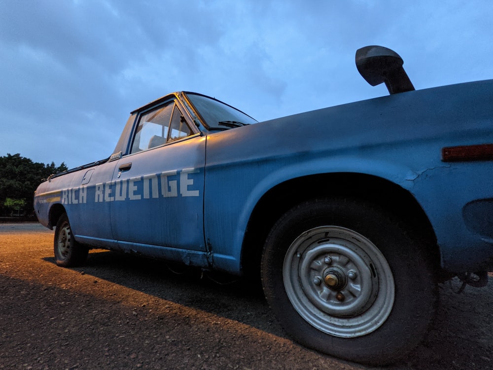 blue and white chevrolet camaro