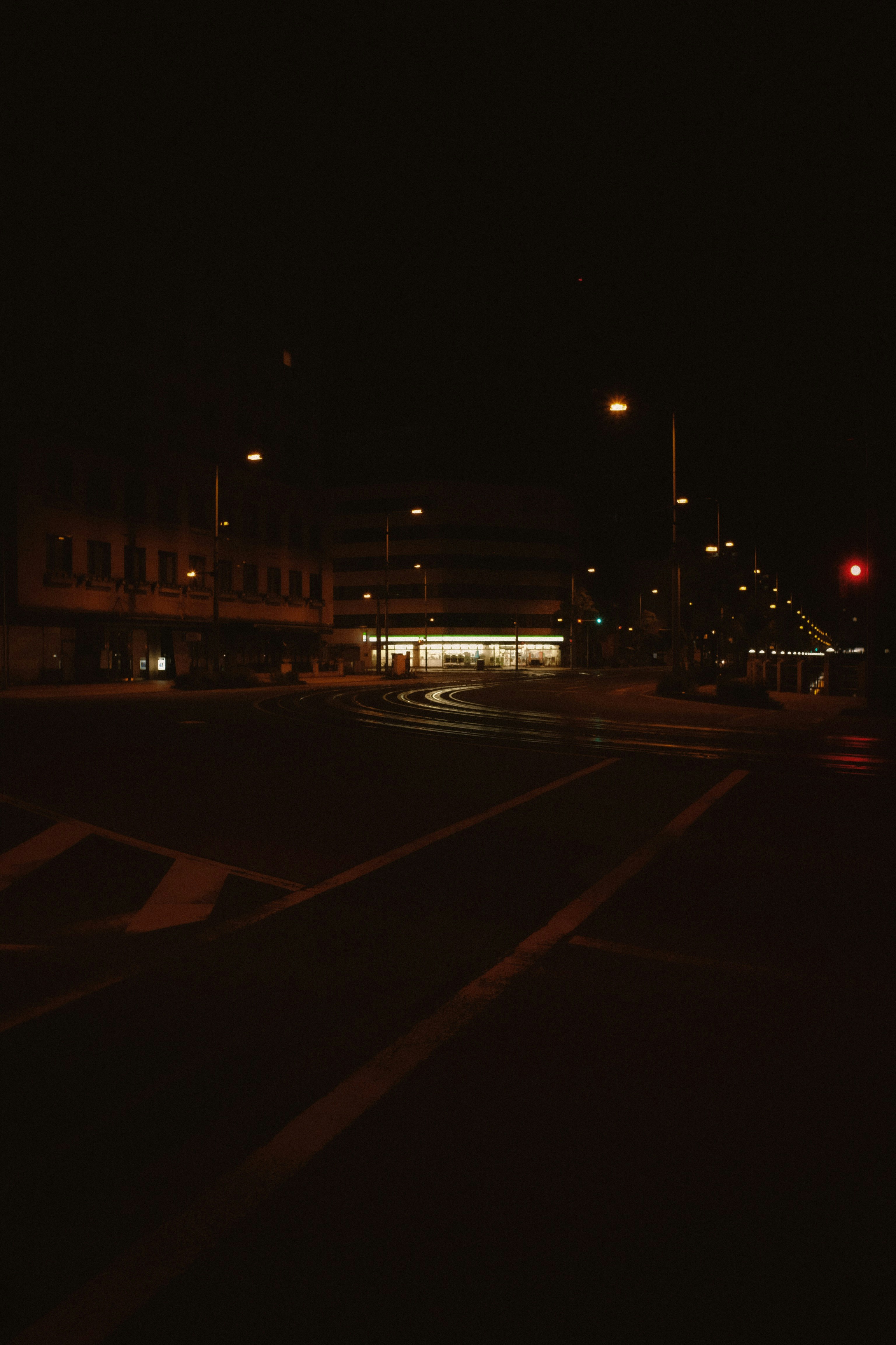 Lens;TTartisans 17mm F1.4<br />Camera;Fuji xt20<br />Setting;KodakPortra160recipe from FUJIXWEEKLY.com<br />I wanted to try night-streetphotography with this lens.