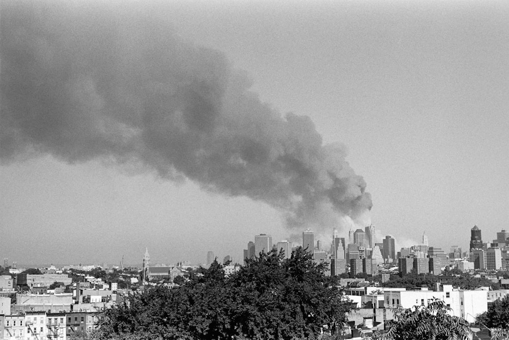 a black and white photo of a city skyline