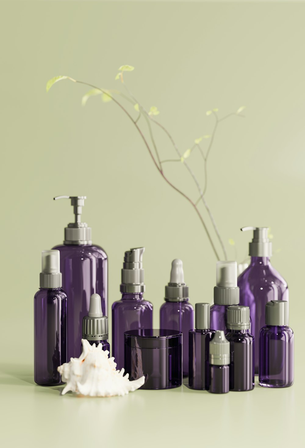 un groupe de bouteilles violettes posées sur une table