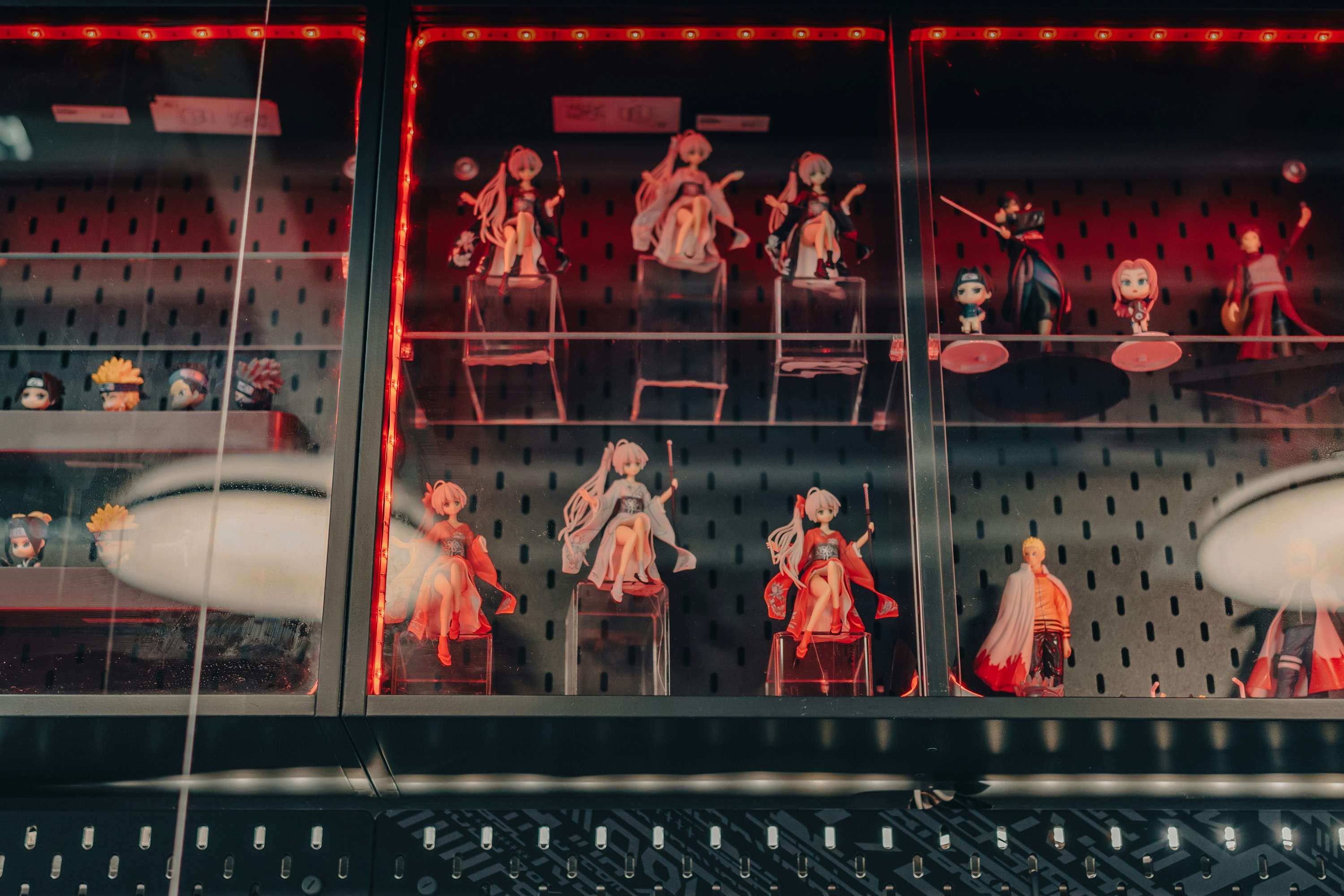 Choose from a curated selection of toys photos. Every picture of toys are always free on Unsplash.