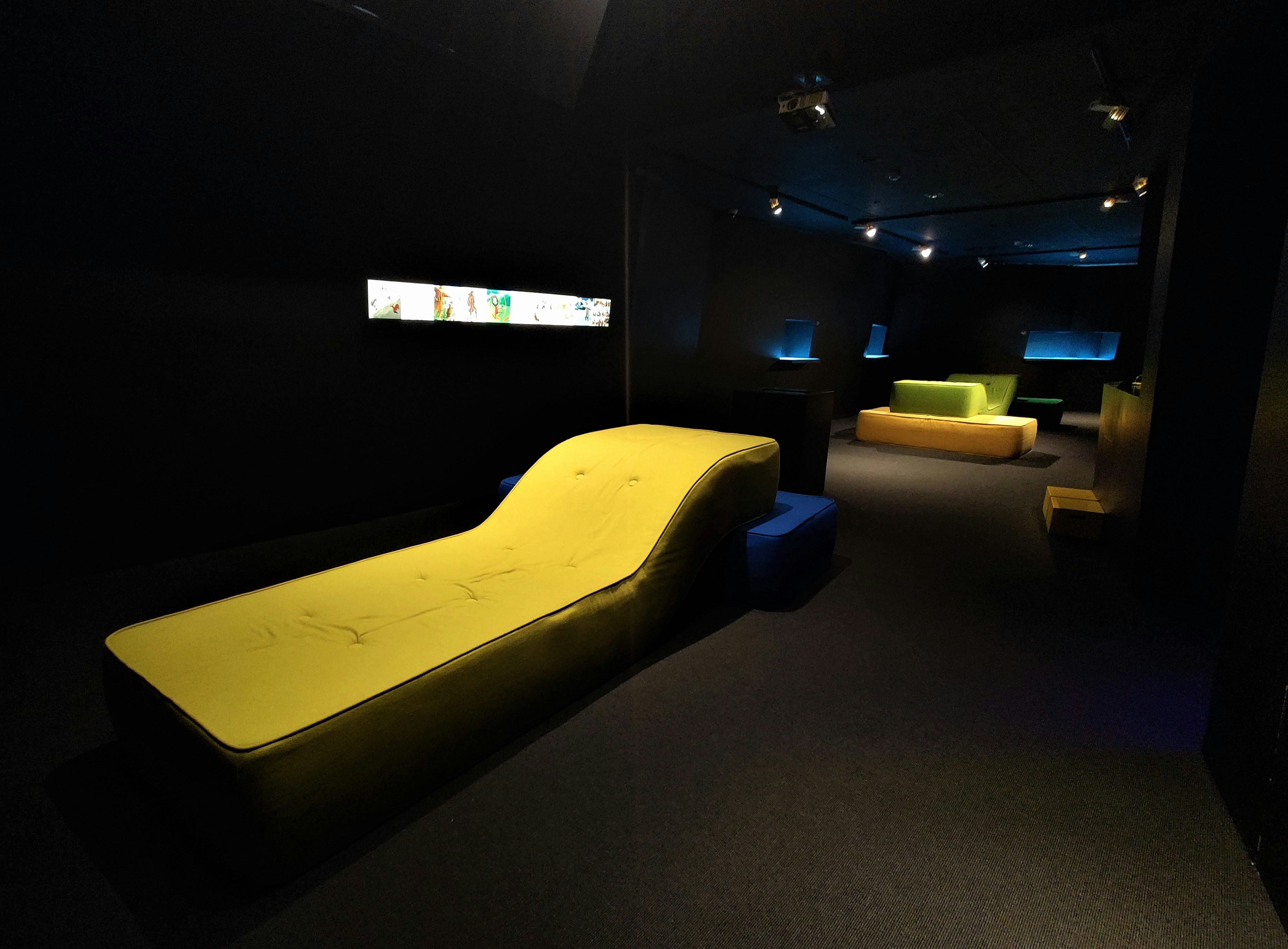 Your lounge playbook: cards, day passes, and little-known perks