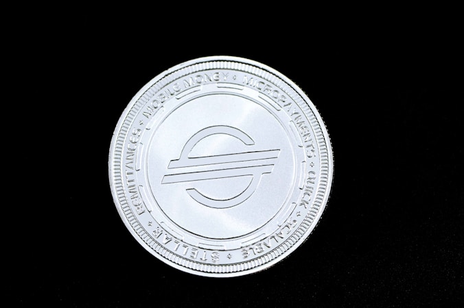 Exploring the Benefits of Buying and Selling Gold and Silver
