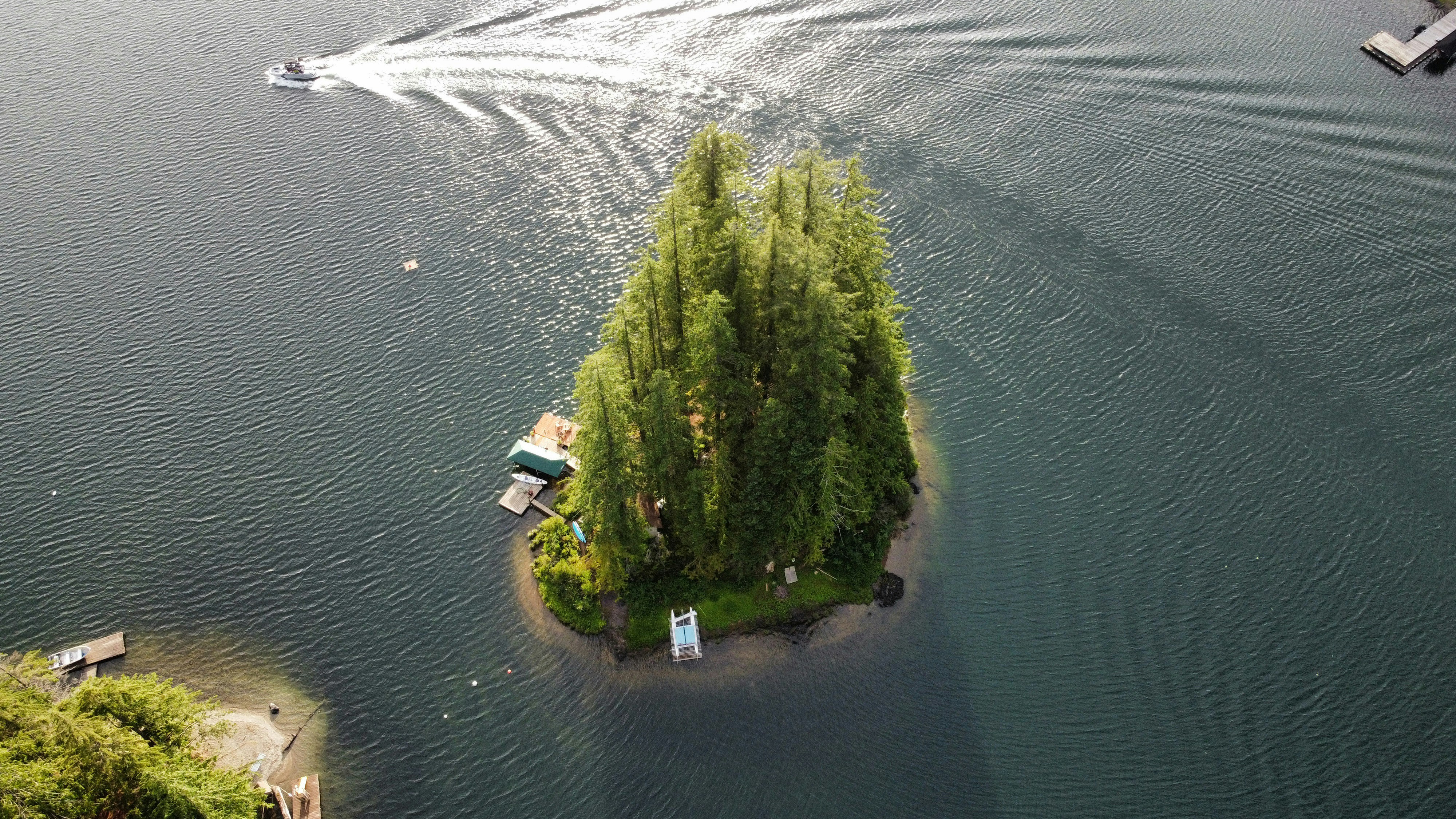 a small island in the middle of a lake