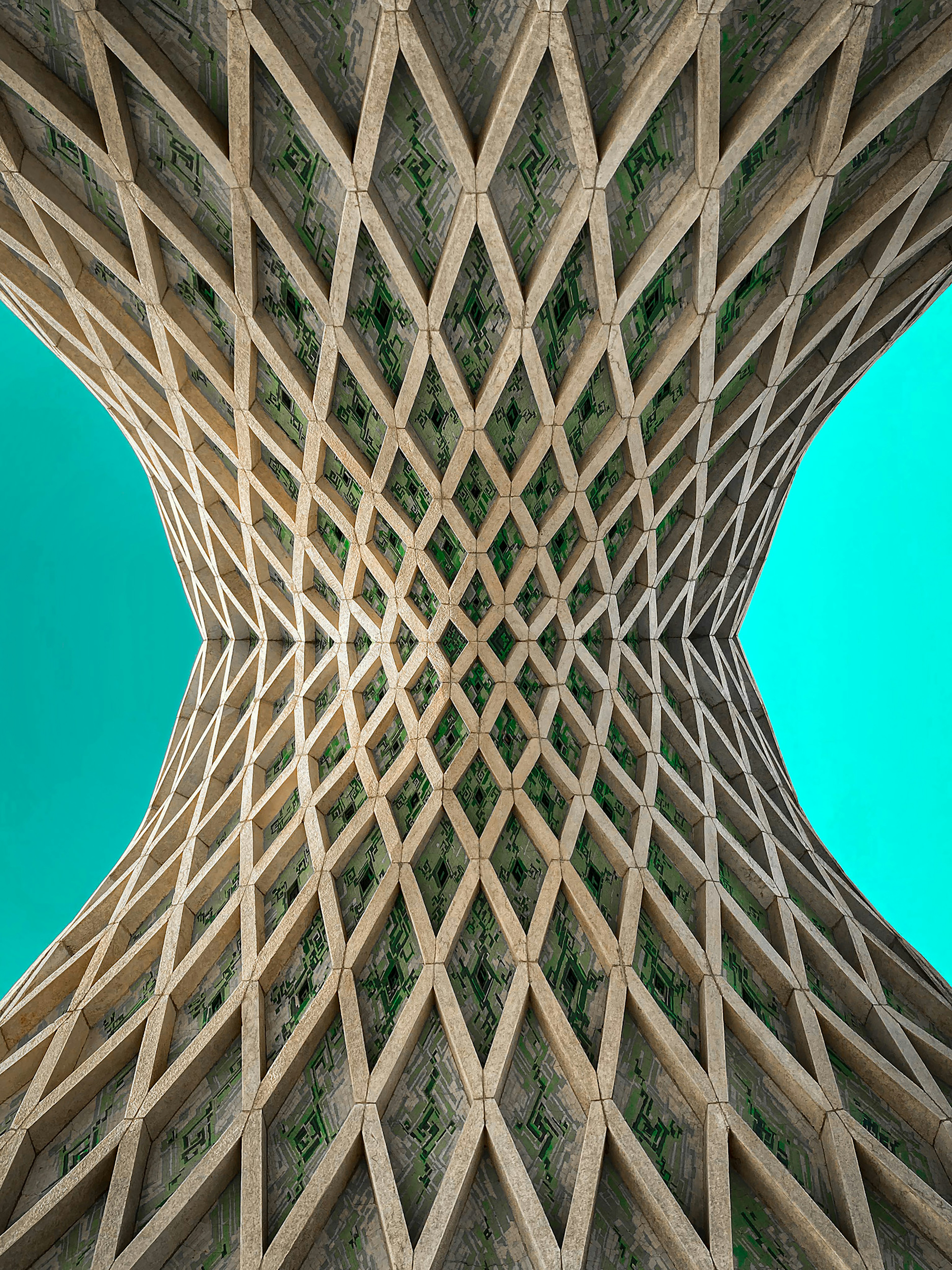 Photo by thehosseiin