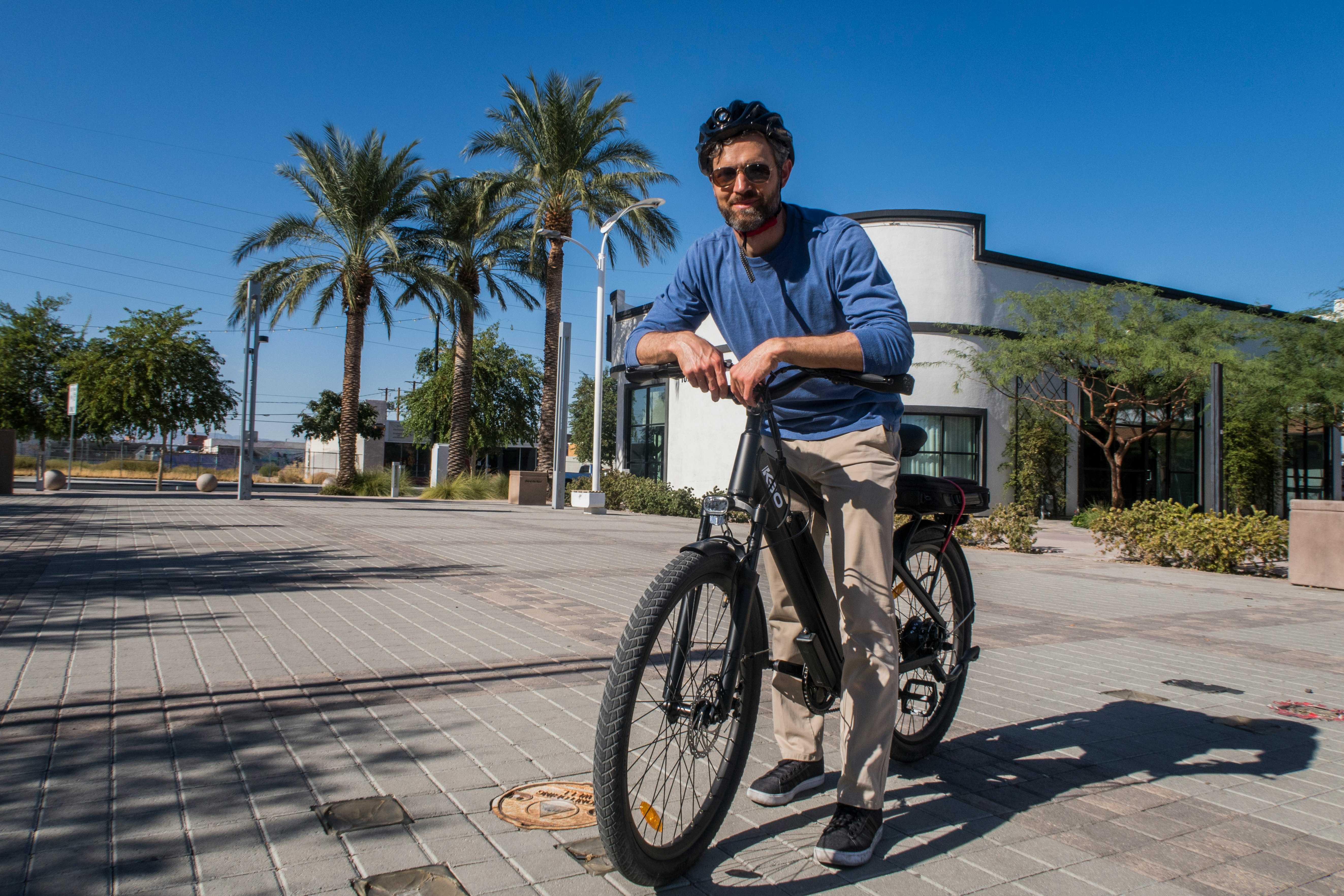 electric commuter bike for men