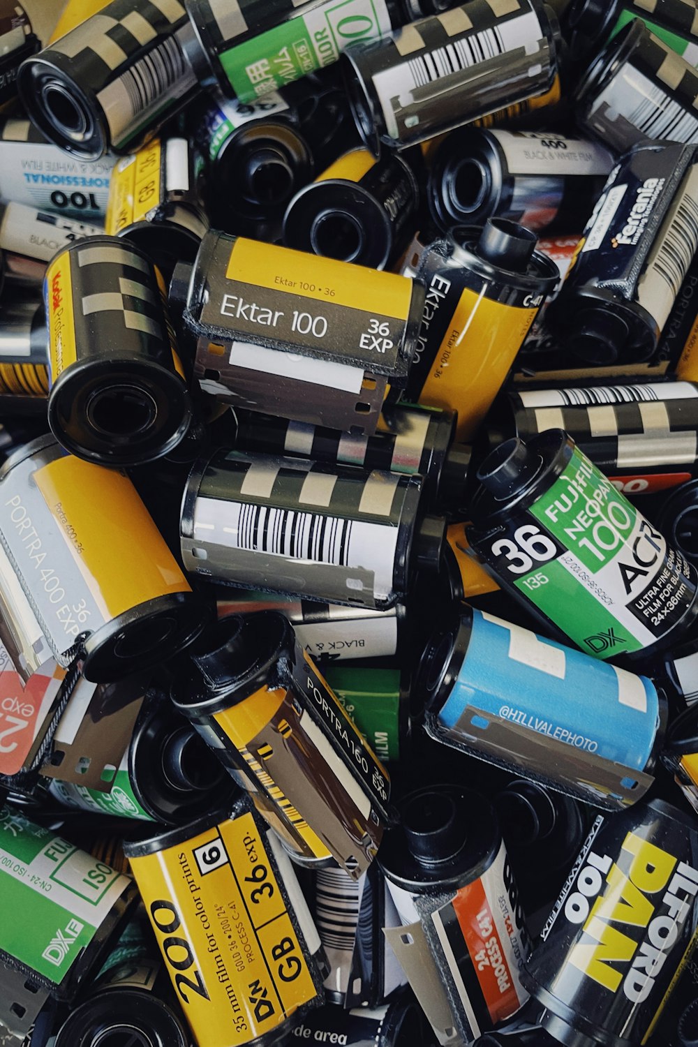 a pile of batteries sitting next to each other