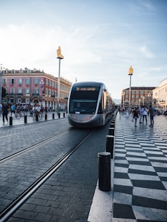 nice transport: nice travel guide