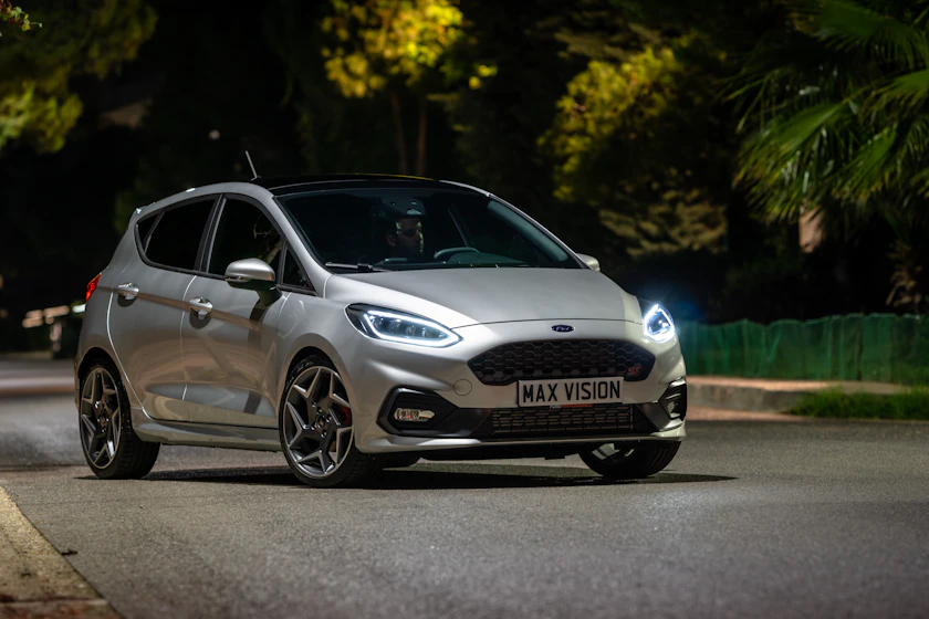 Ford-Fahrzeugmotiv aus der bereitgestellten Unsplash-Serie – Beispielaufnahme