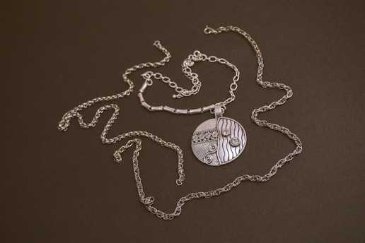 Sparkling with Trust: Building a Positive Online Reputation for Your Private Label Jewelry Brand