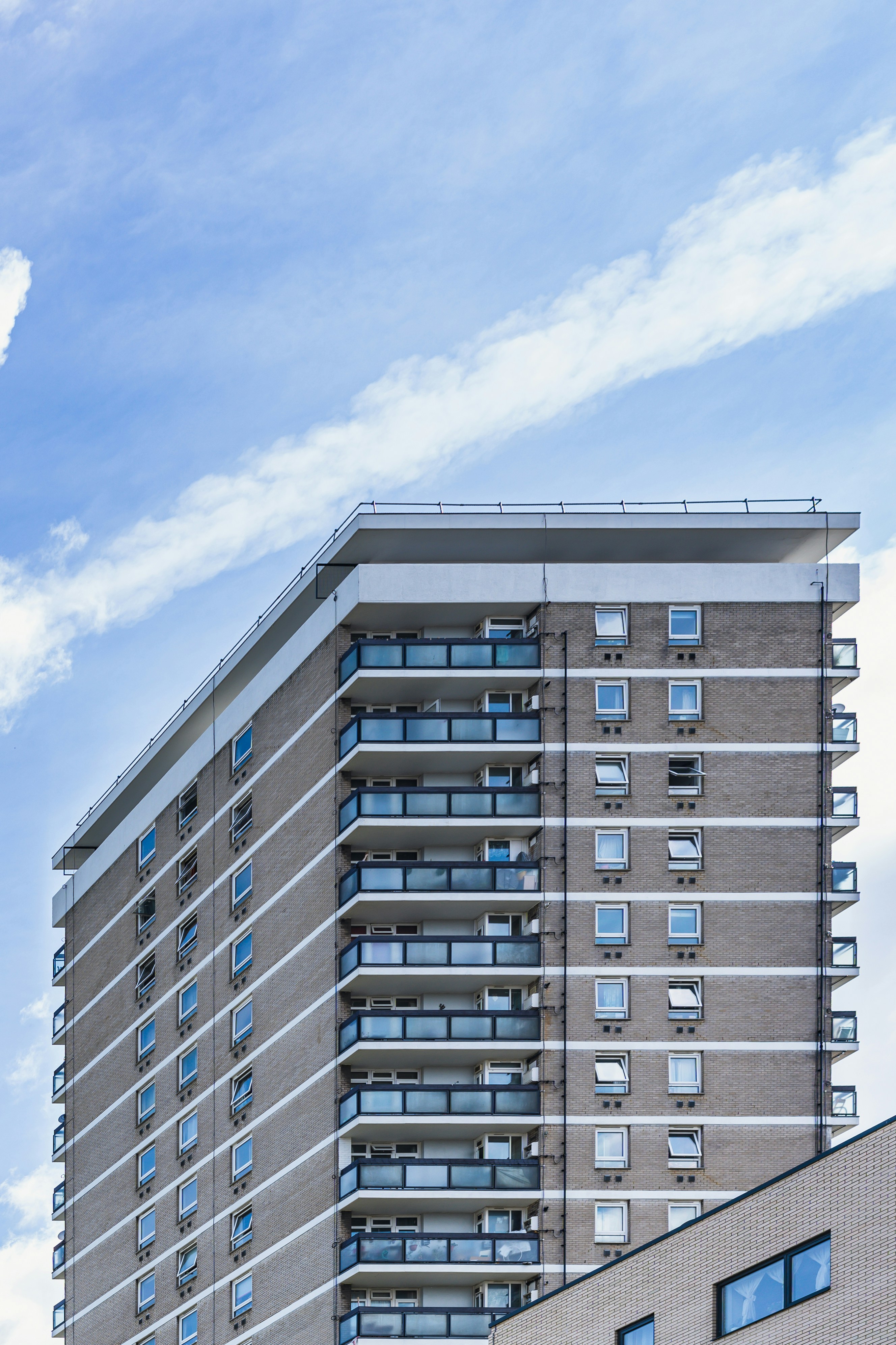 Lägenheter & Kontor