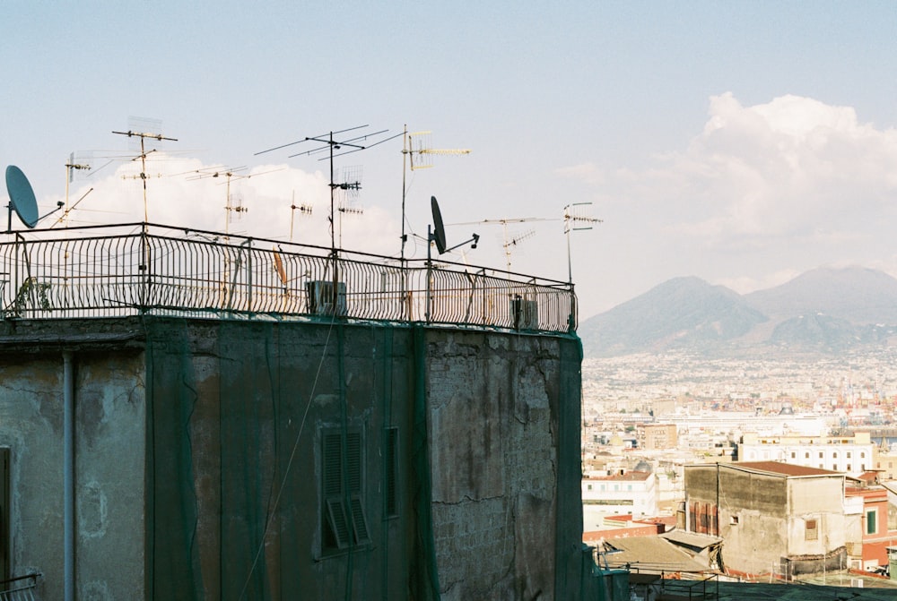 a building with antennas on top of it