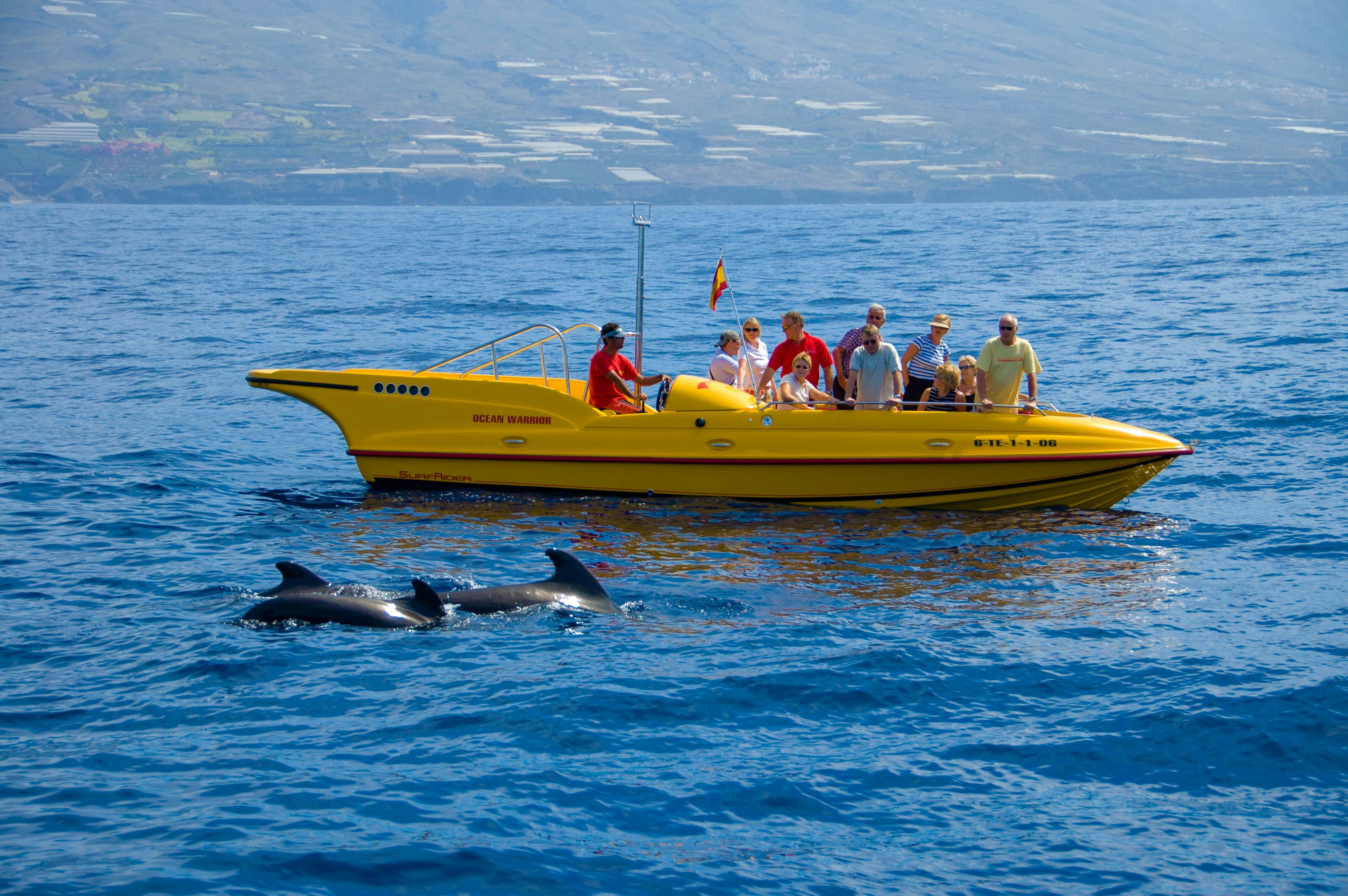 Guests enjoying the amenities on a Maui yacht charter with crew assistance