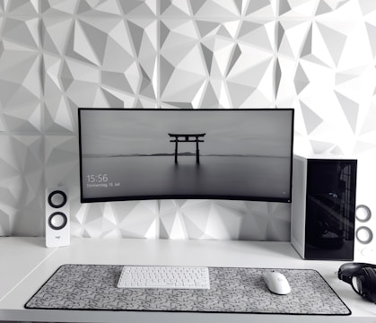 White Minimal Setup
